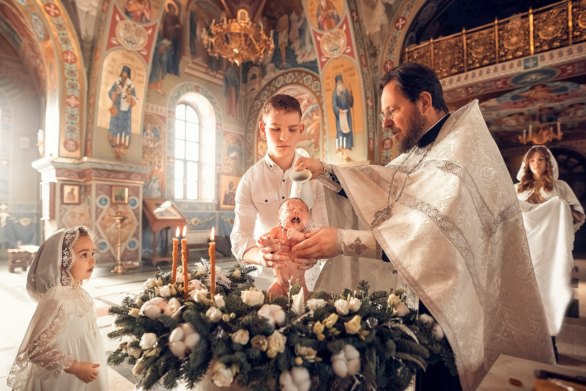 Фотографии момента погружения в купель (Таинство крещения). Moscow_CPC