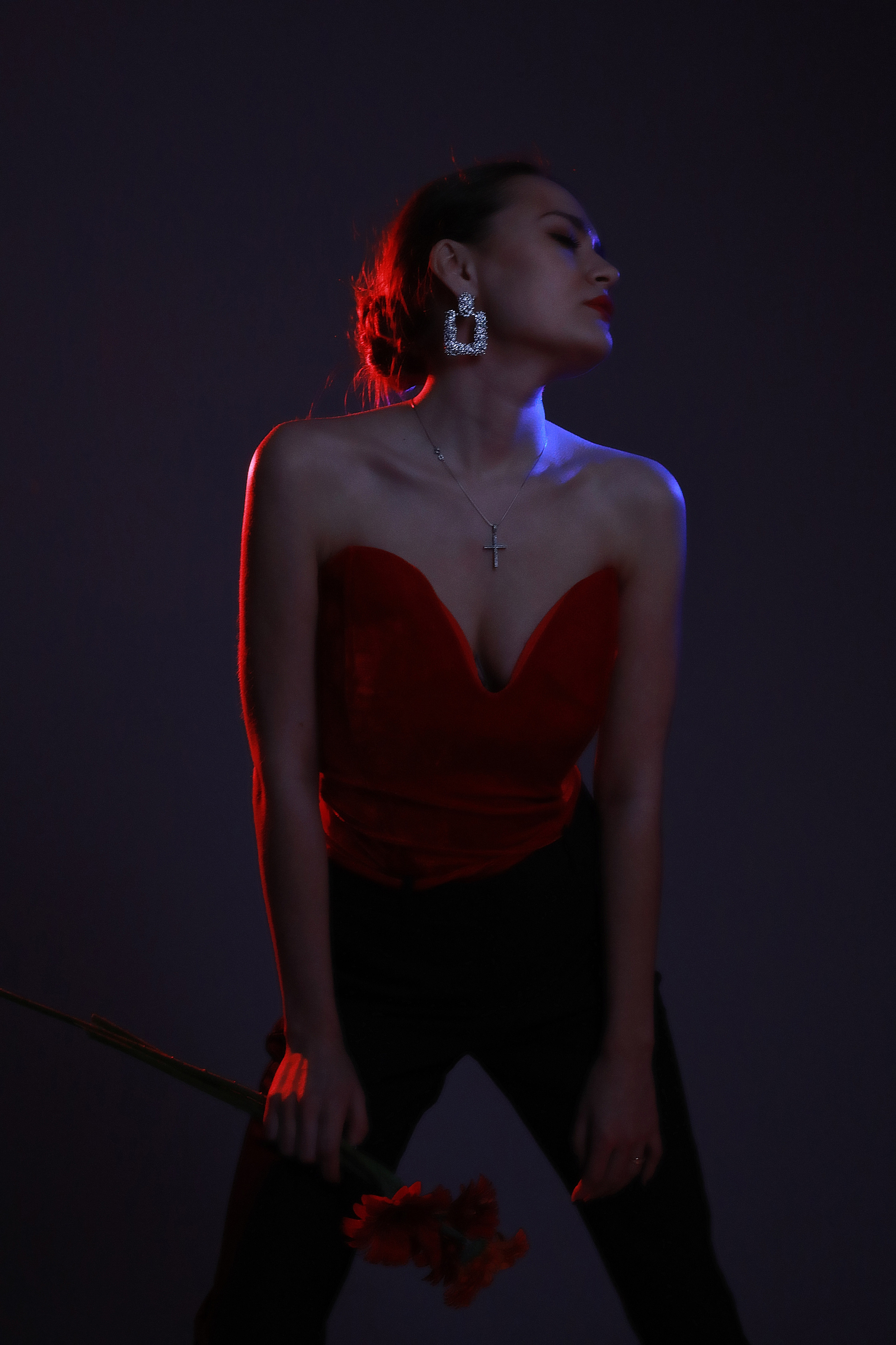 Фотосессия с цветными световыми схемами. Портретный и свадебный фотограф в Туле