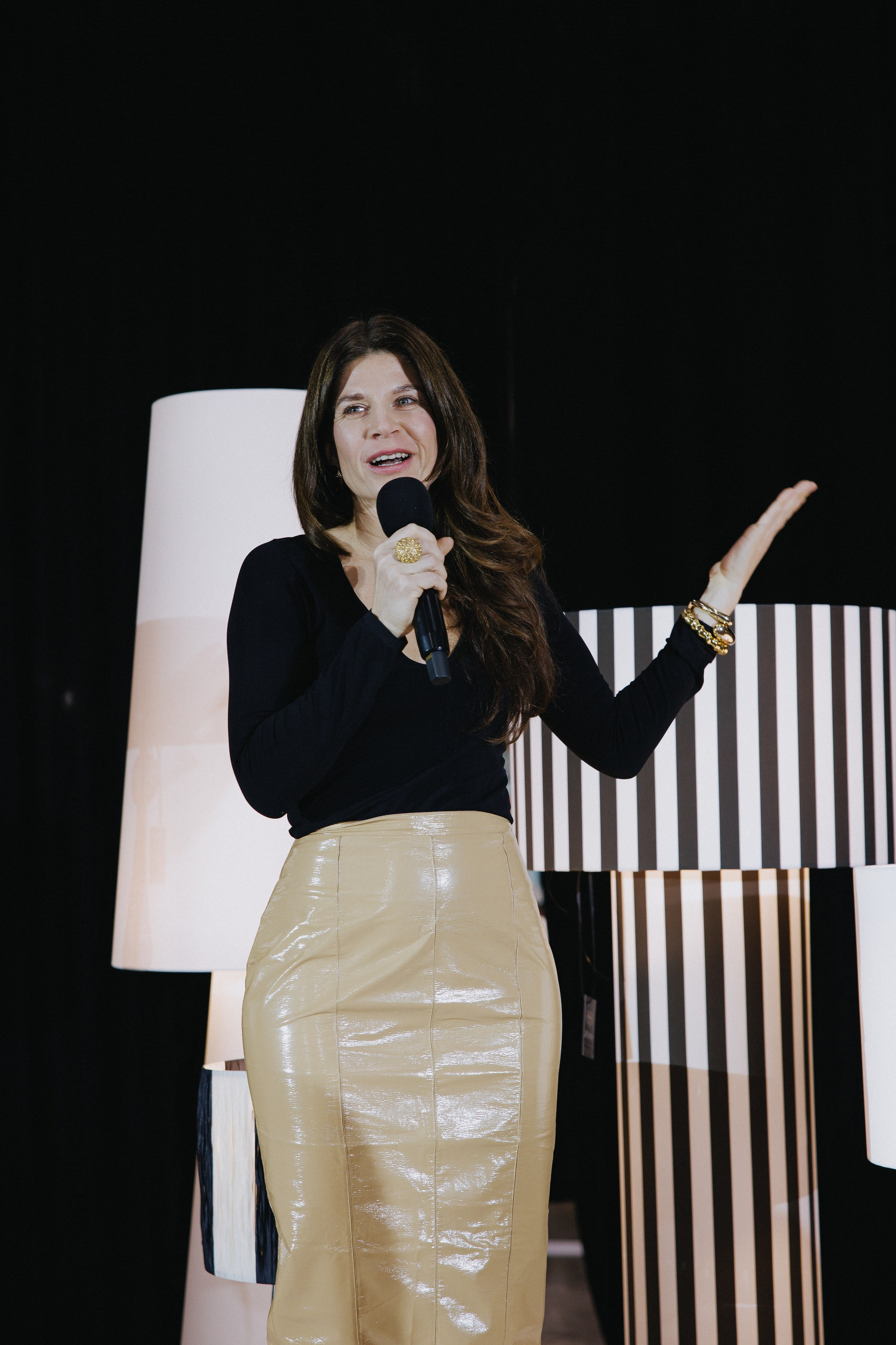 Выставка СТО ВЕЩЕЙ В ИНТЕРЬЕРЕ. Фотограф Иркутск Антипин Сергей