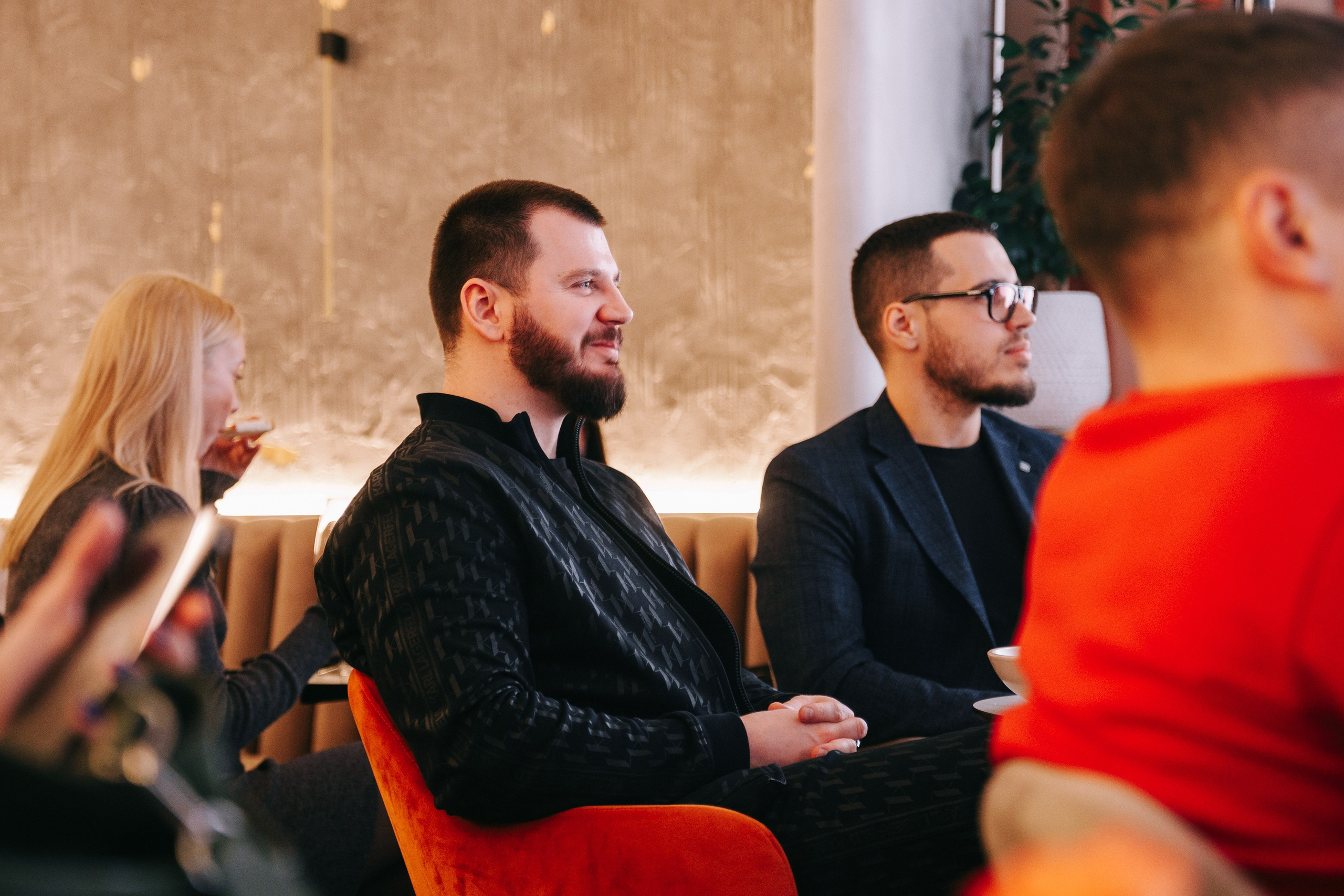 О чем молчат мужчины. Фотограф в Хабаровске Швендых Рудольф