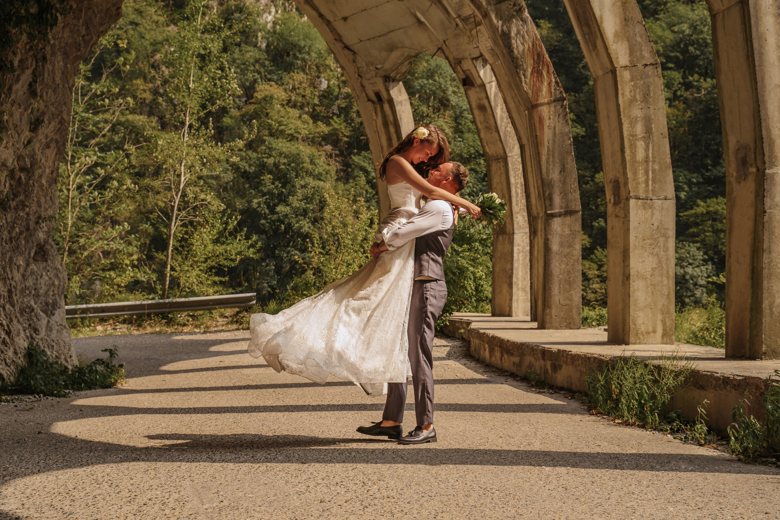 Свадебная фотосессия на море и в горах в Сочи. Алина Бернд — свадебный и индивидуальный фотограф в Сочи и Адлере