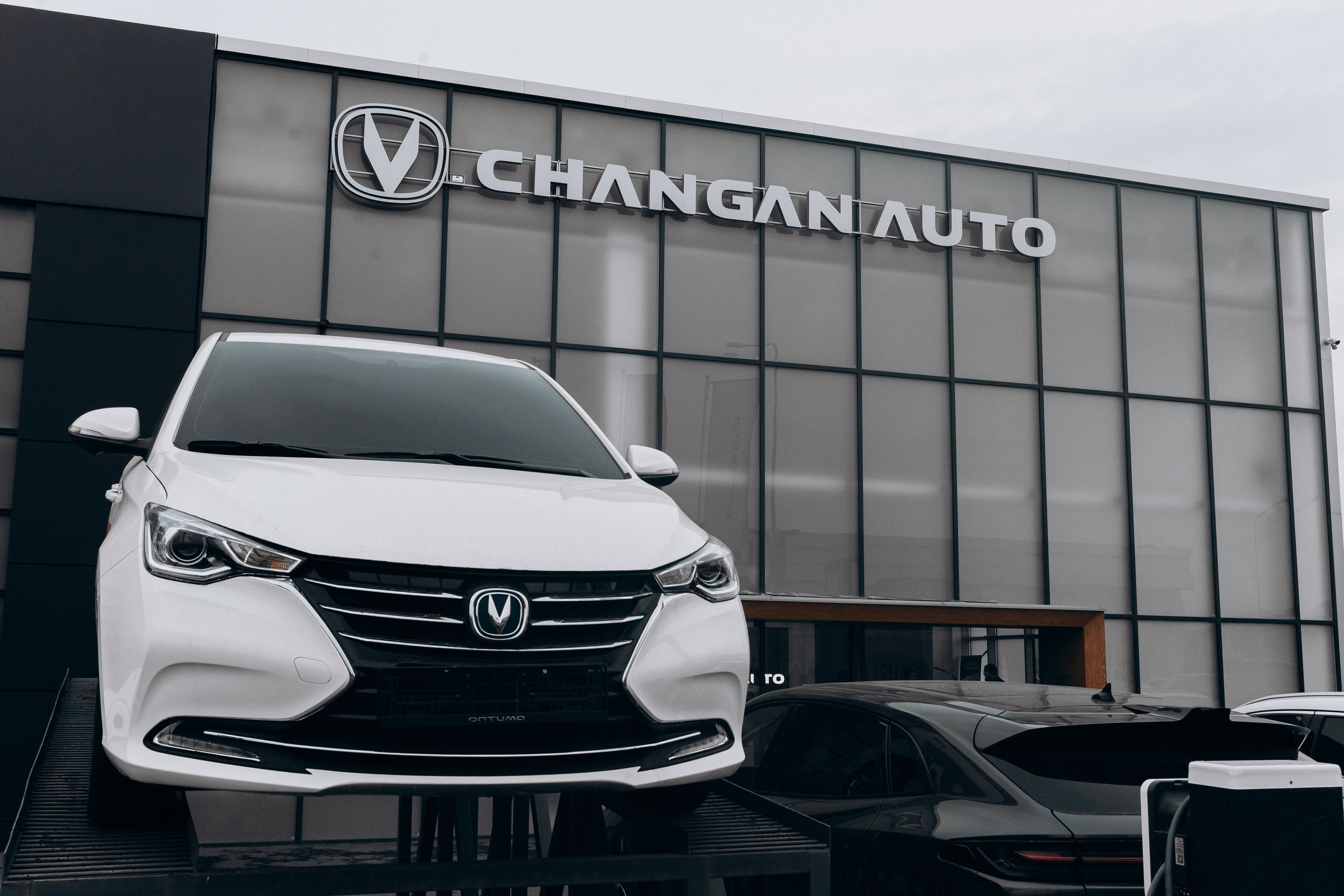 Автосалон OMODA \ Jaecoo \ Changan. Фотограф в Краснодаре Лагунов Владимир