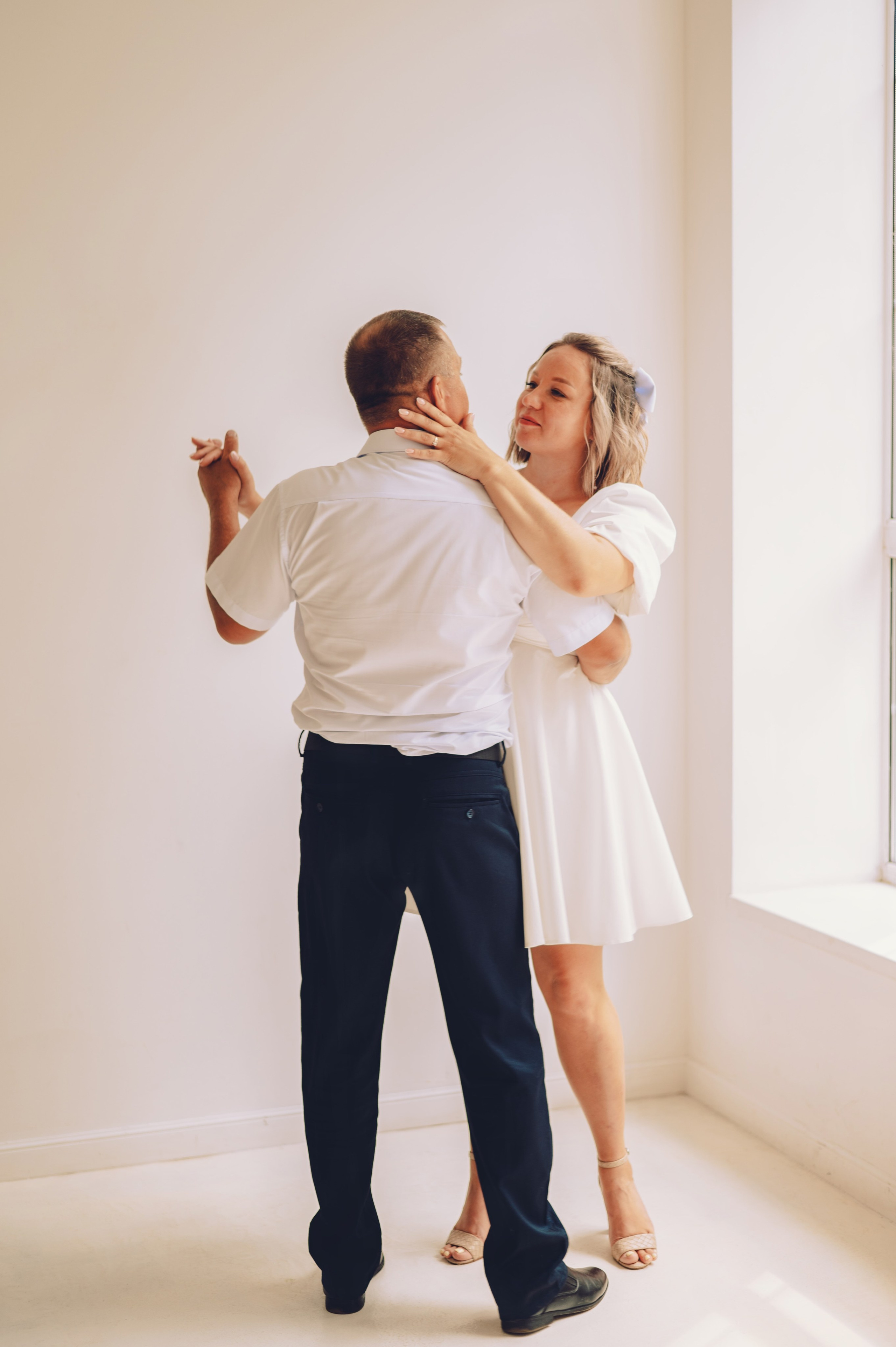 Свадебная фотосессия в студии. Фотограф в Кирове Инна Софронова