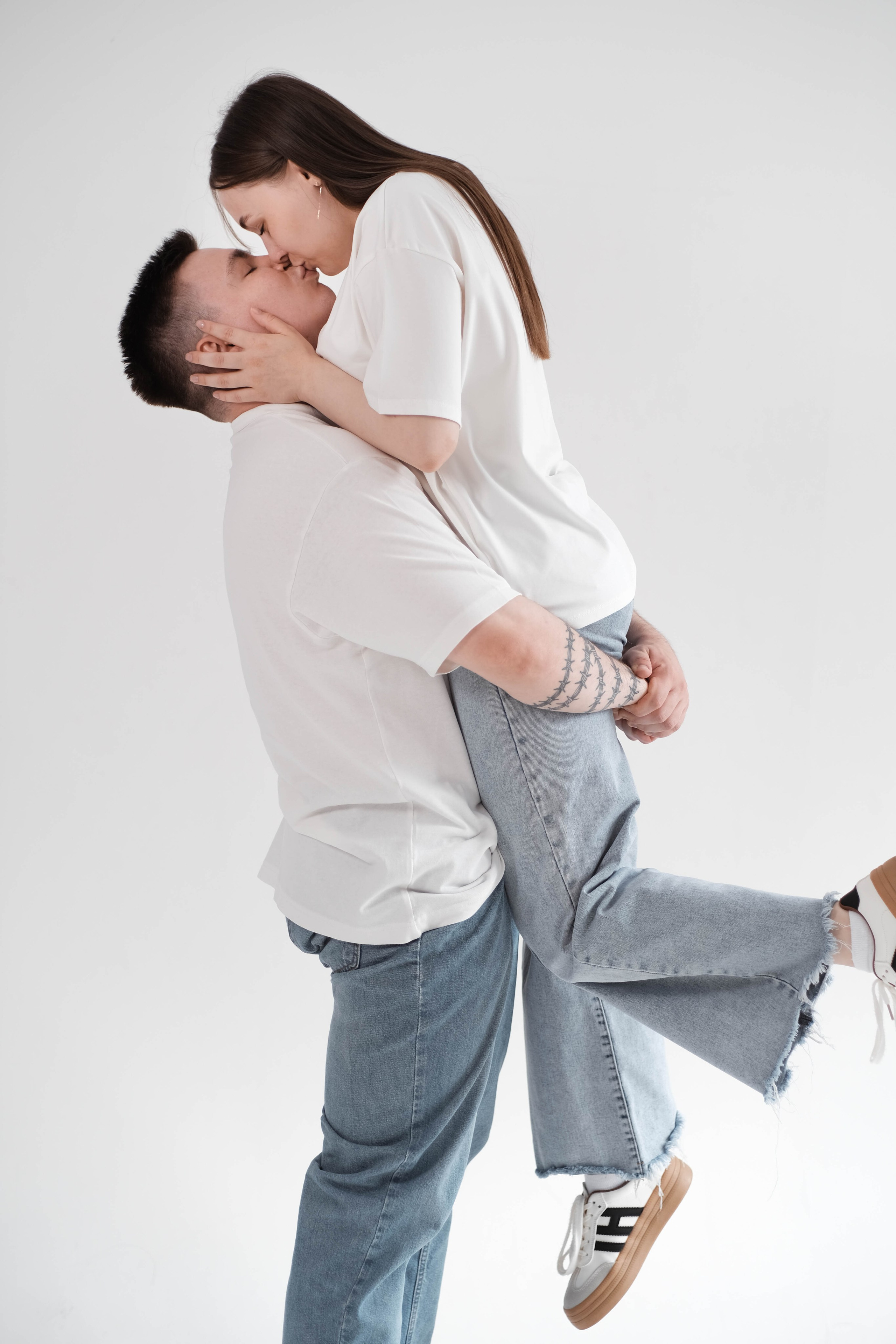 Анастасия и Денис. ФОТОГРАФ В ТЮМЕНИ ЕЛИЗАВЕТА КОНОВАЛОВА