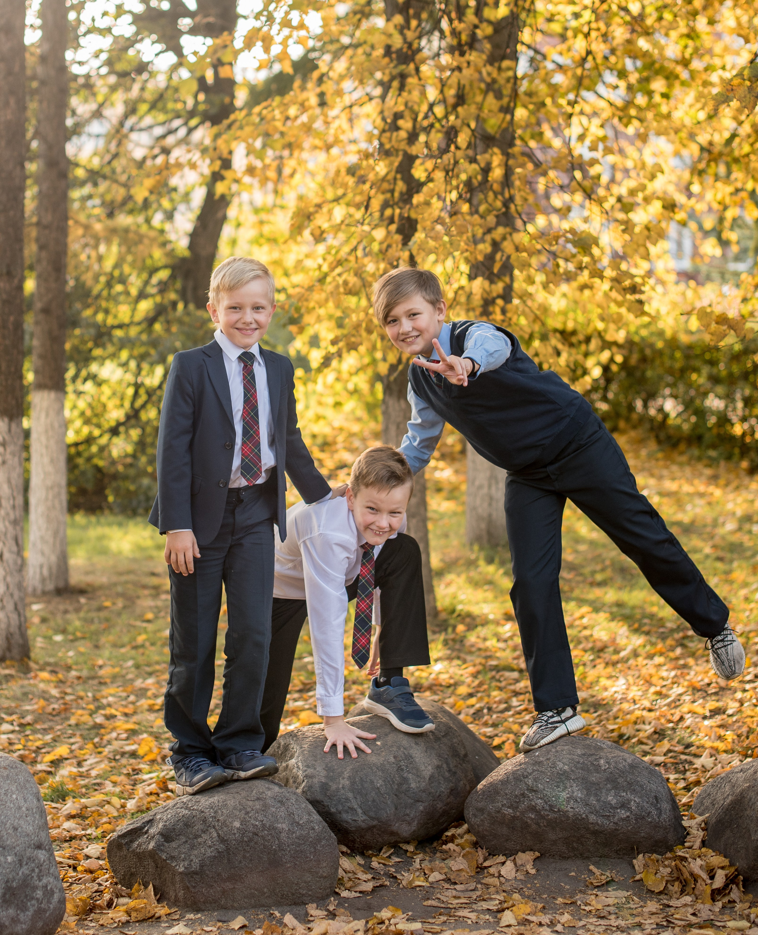 Пример съемки для выпускного альбома с наполнением «премиум». Выпускные альбомы для школ и детских садов в Иваново