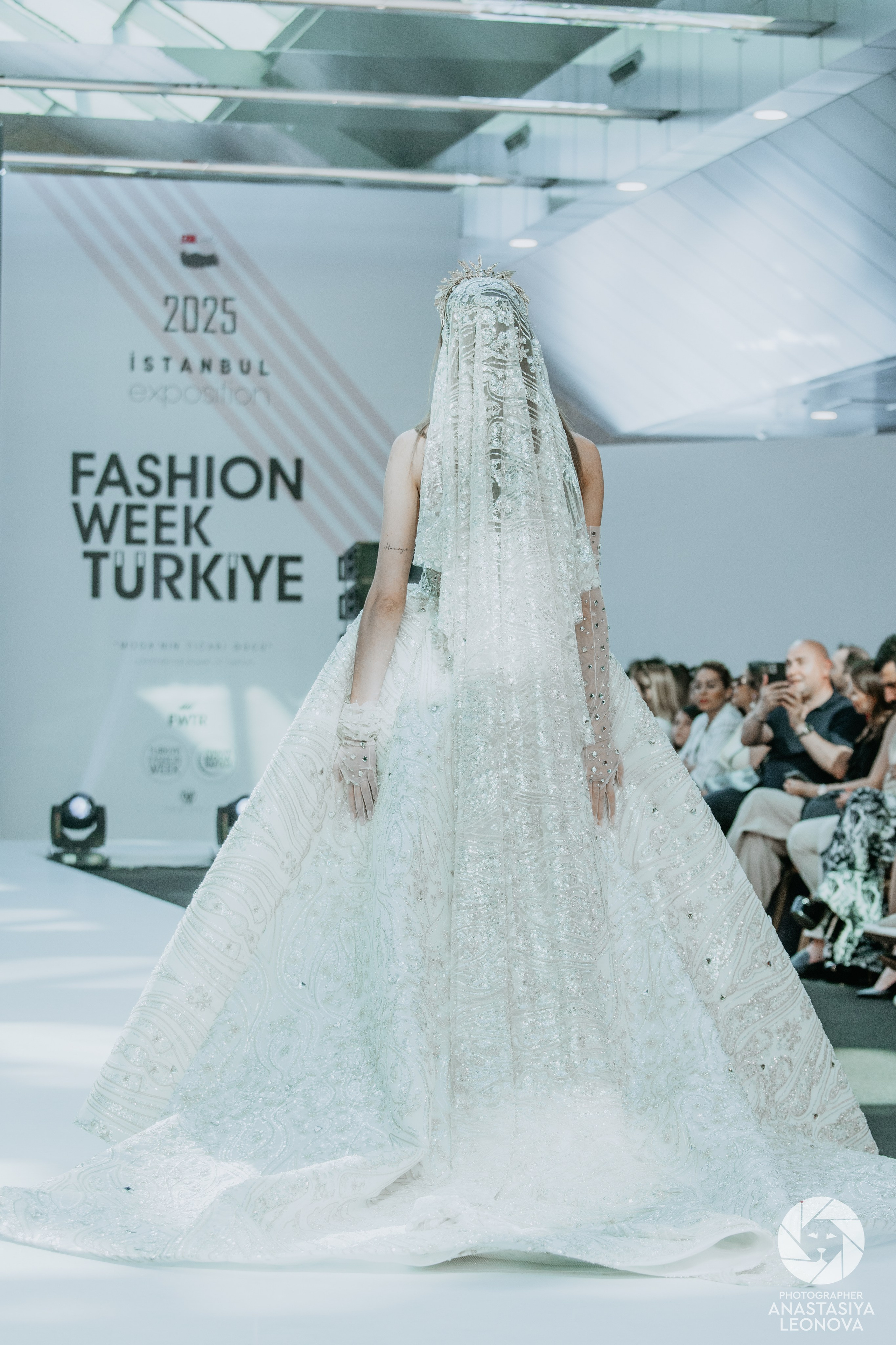 Fashion Week Türkiye [spring, 2025]. Anastasia Leonowa