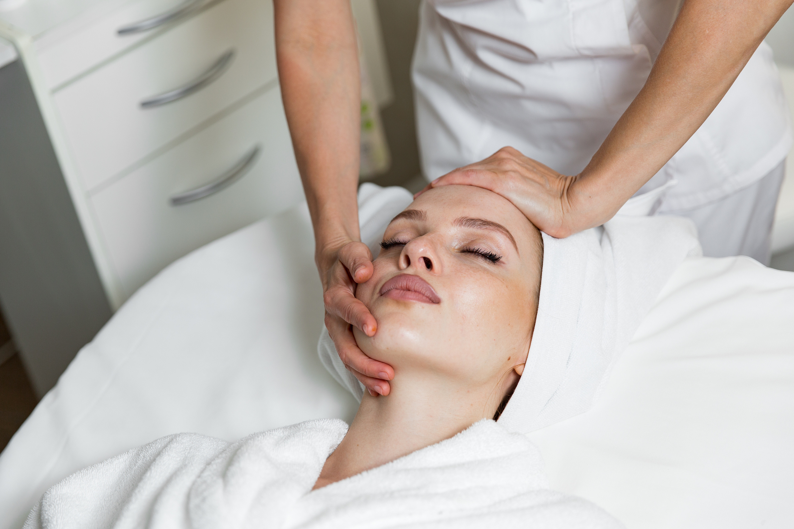 Renatphoto-фотограф для рекламной фотосъёмки для отелей. Профессиональная фотосъёмка интерьеров, предметная фотосессия еды для меню г. Анапа