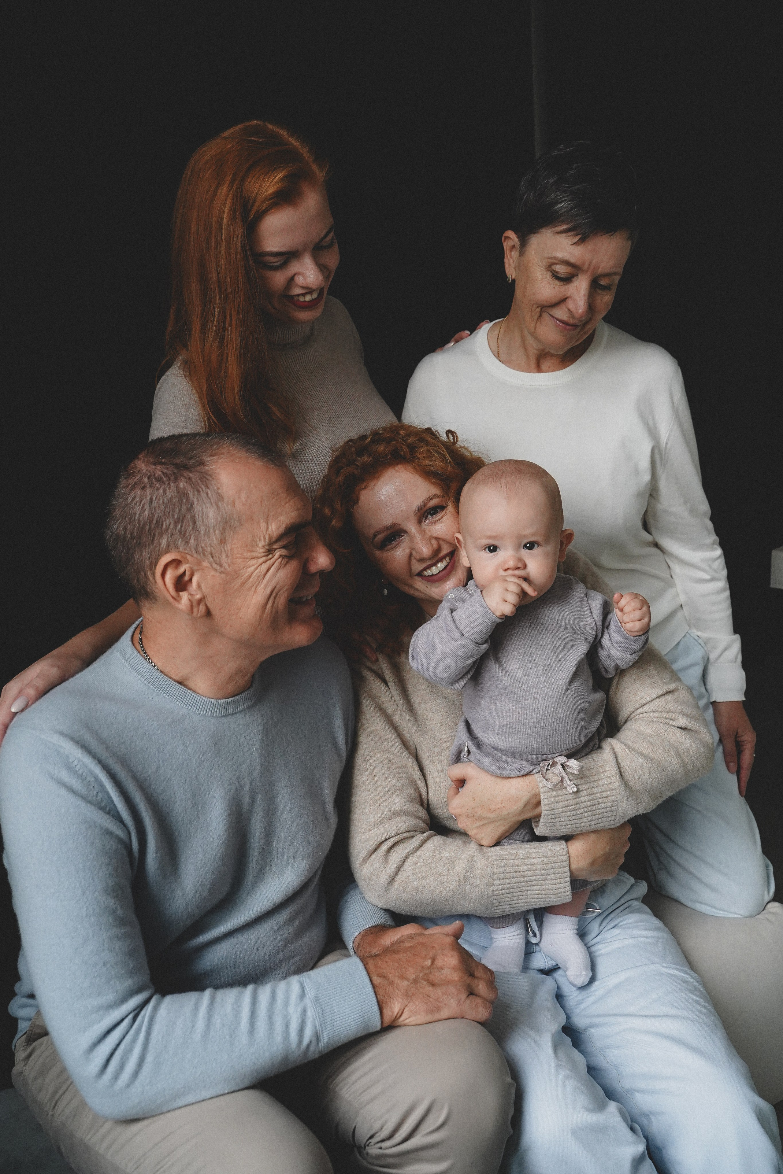 Семейная фотосессия в студии. Семейный и женский фотограф в Краснодаре Анастасия Приймак