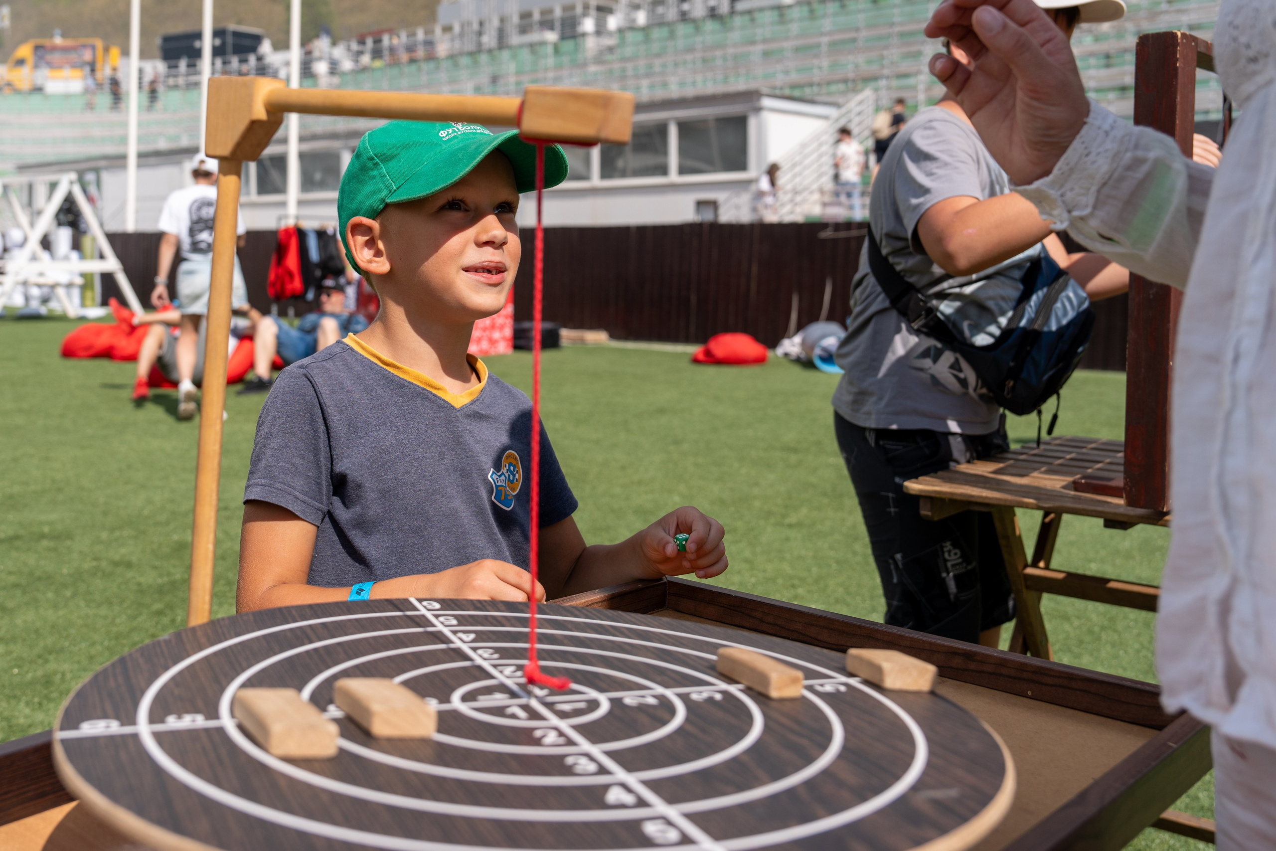 Фотоотчет партнеской интеграции для сети «Пятерочка» на фестивале «Grounded». Репортажный фотограф в Красной Поляне и Сочи Павлюченко Екатерина