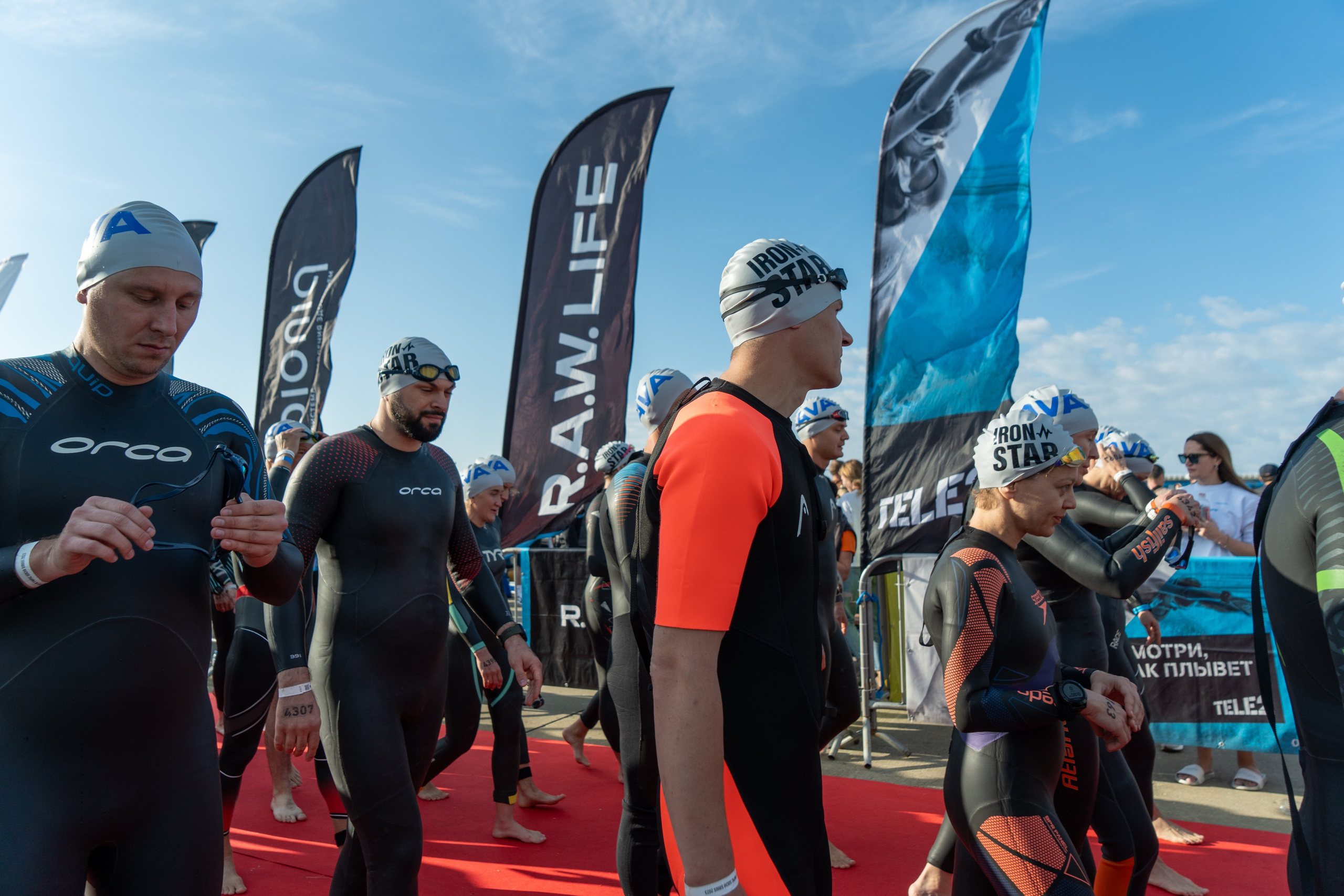 Фотоотчет партнерской интеграции для компании TELE2 на фестивале Ironstar. Репортажный фотограф в Красной Поляне и Сочи Павлюченко Екатерина