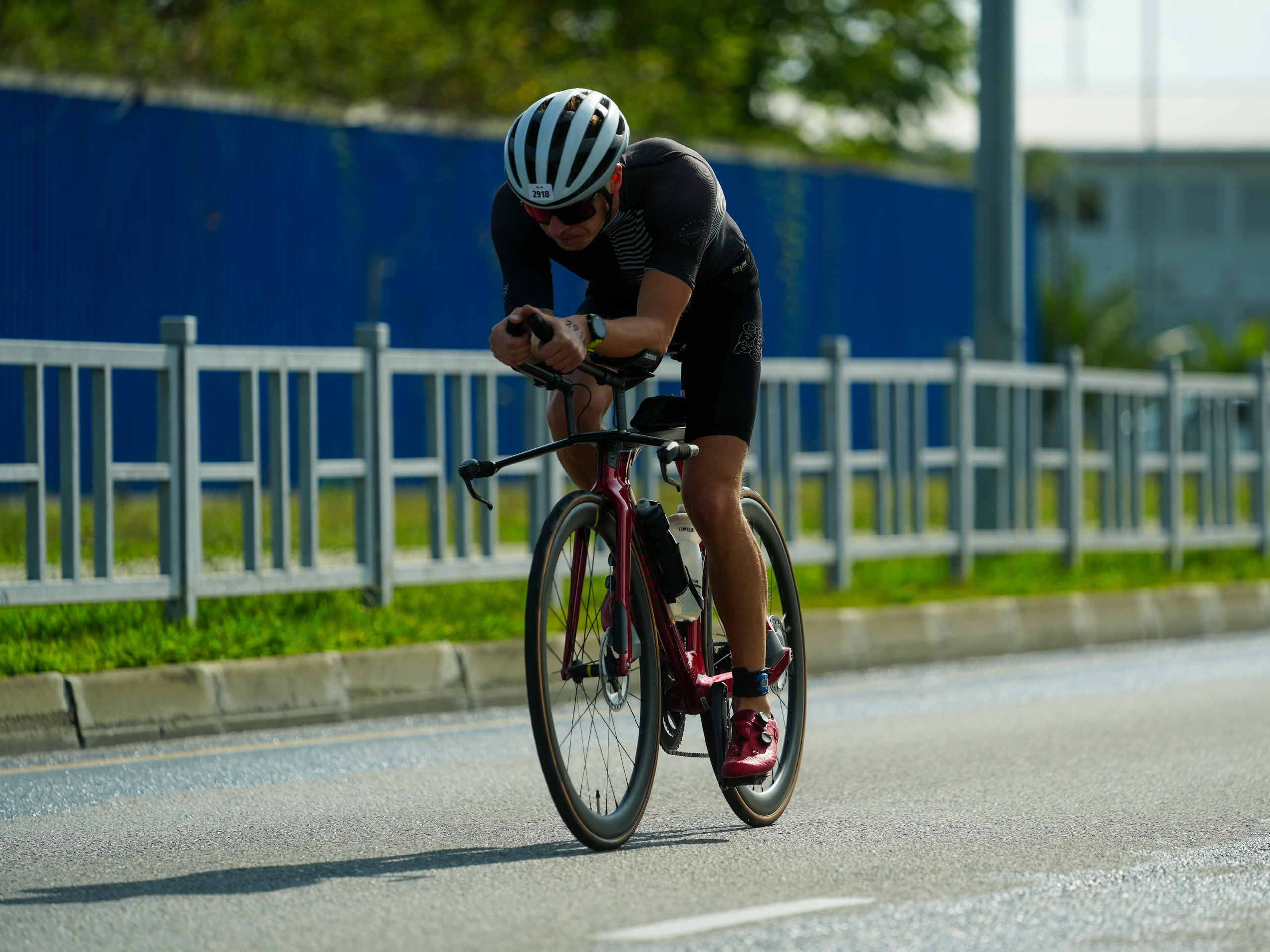 Фотоотчет партнерской интеграции для компании TELE2 на фестивале Ironstar. Репортажный фотограф в Красной Поляне и Сочи Павлюченко Екатерина