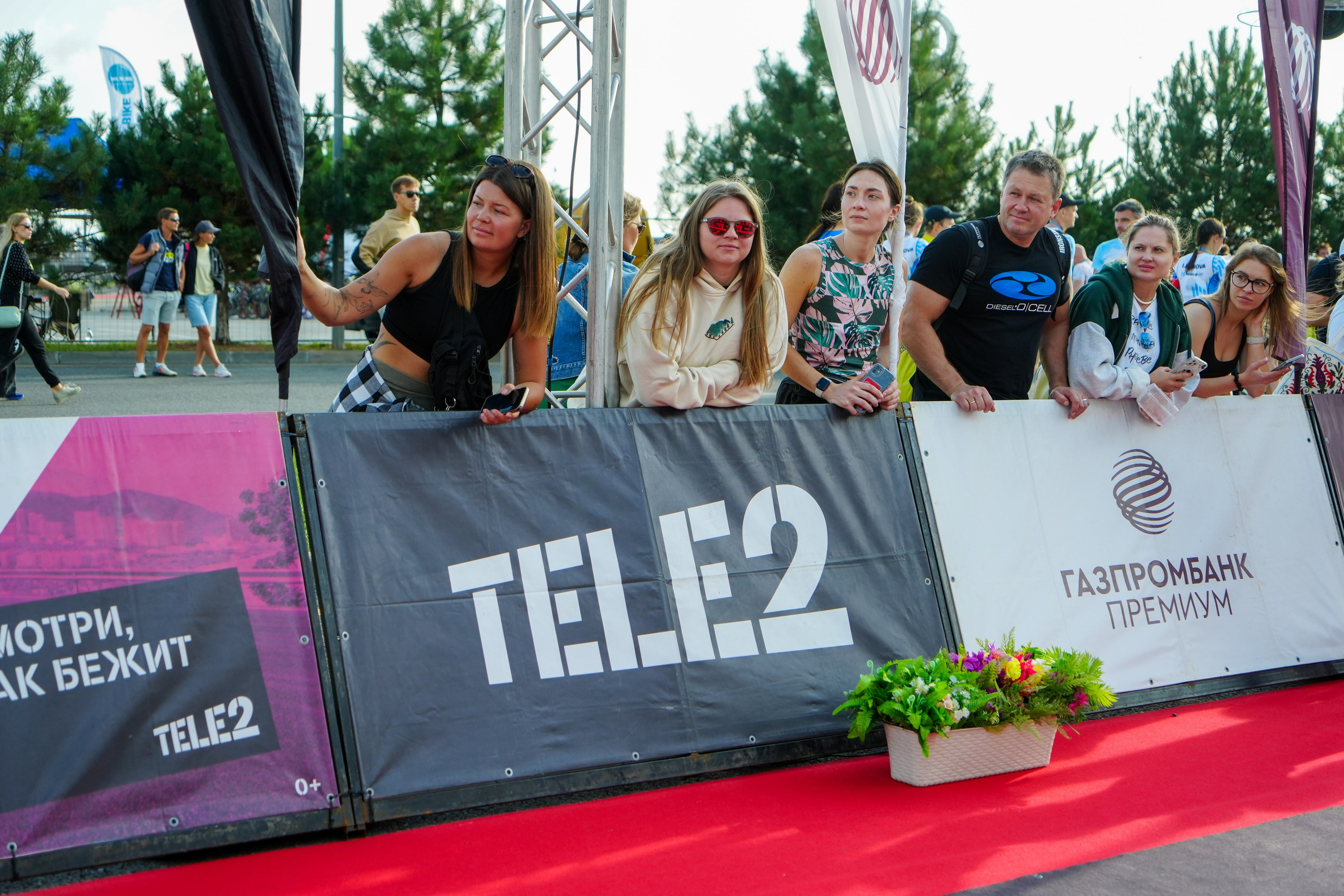 Фотоотчет партнерской интеграции для компании TELE2 на фестивале Ironstar. Репортажный фотограф в Красной Поляне и Сочи Павлюченко Екатерина