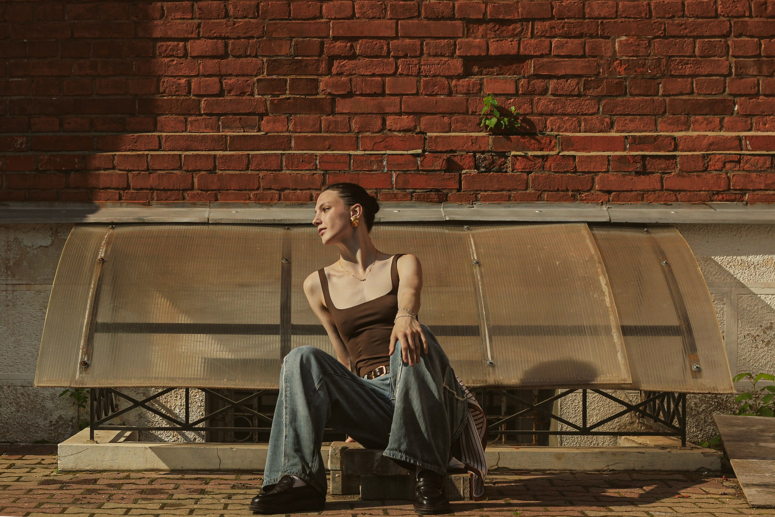 Рита у Церкви. Фотограф Москва, портрет, стрит, репортаж. Художественная фотосессия