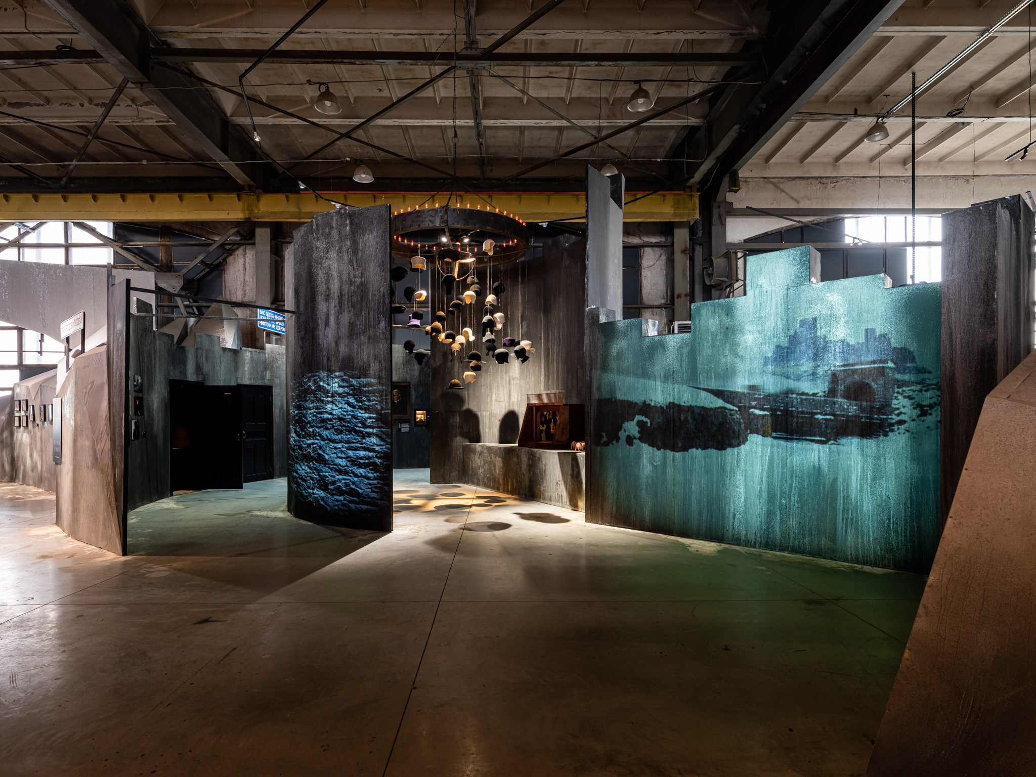 Выставка-путешествие «Балабанов» Севкабельпорт (СПБ) Planet9 2023. Фотограф Василий Буланов