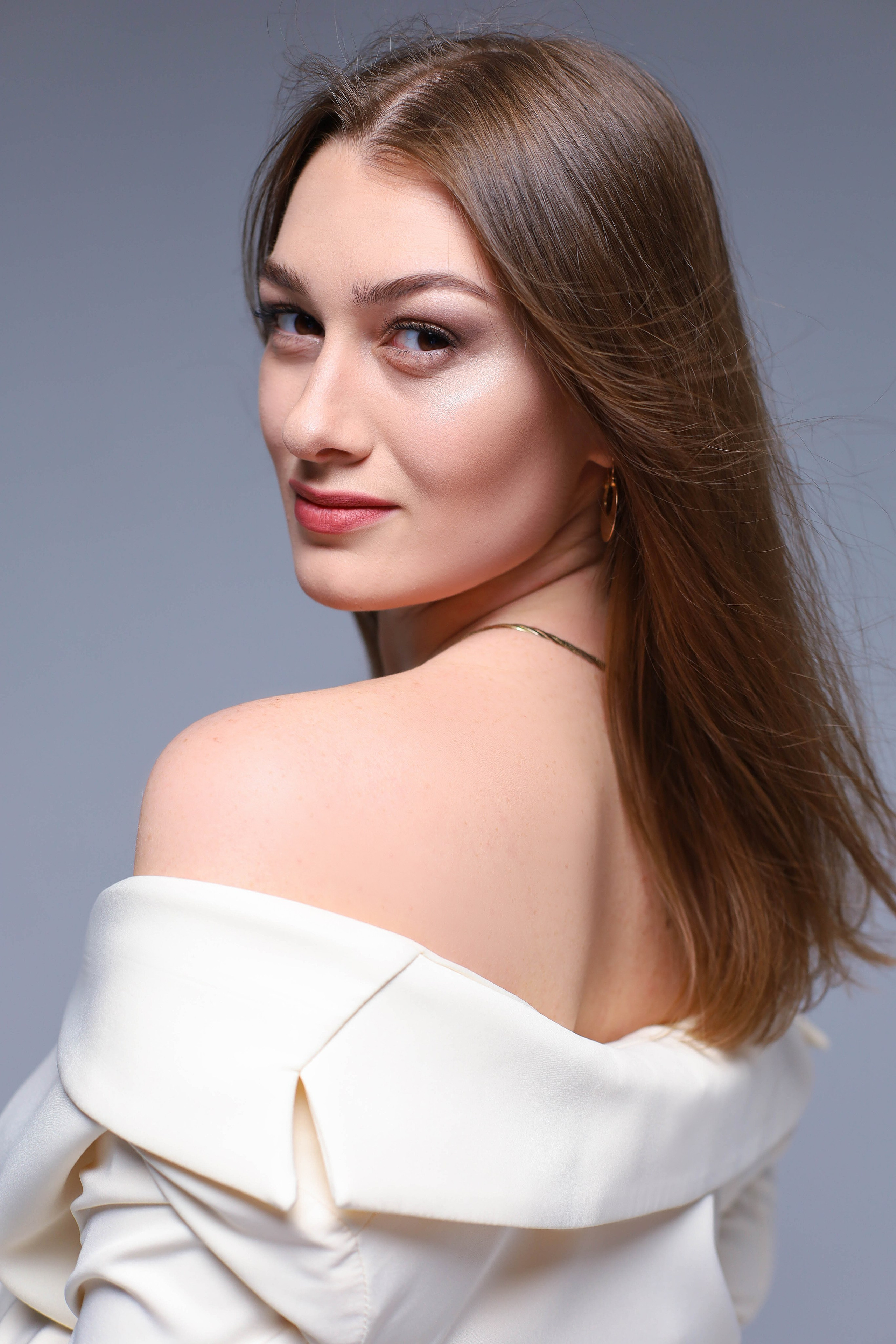 Ирина и искусственный свет. Фотограф Анна Бурлакова