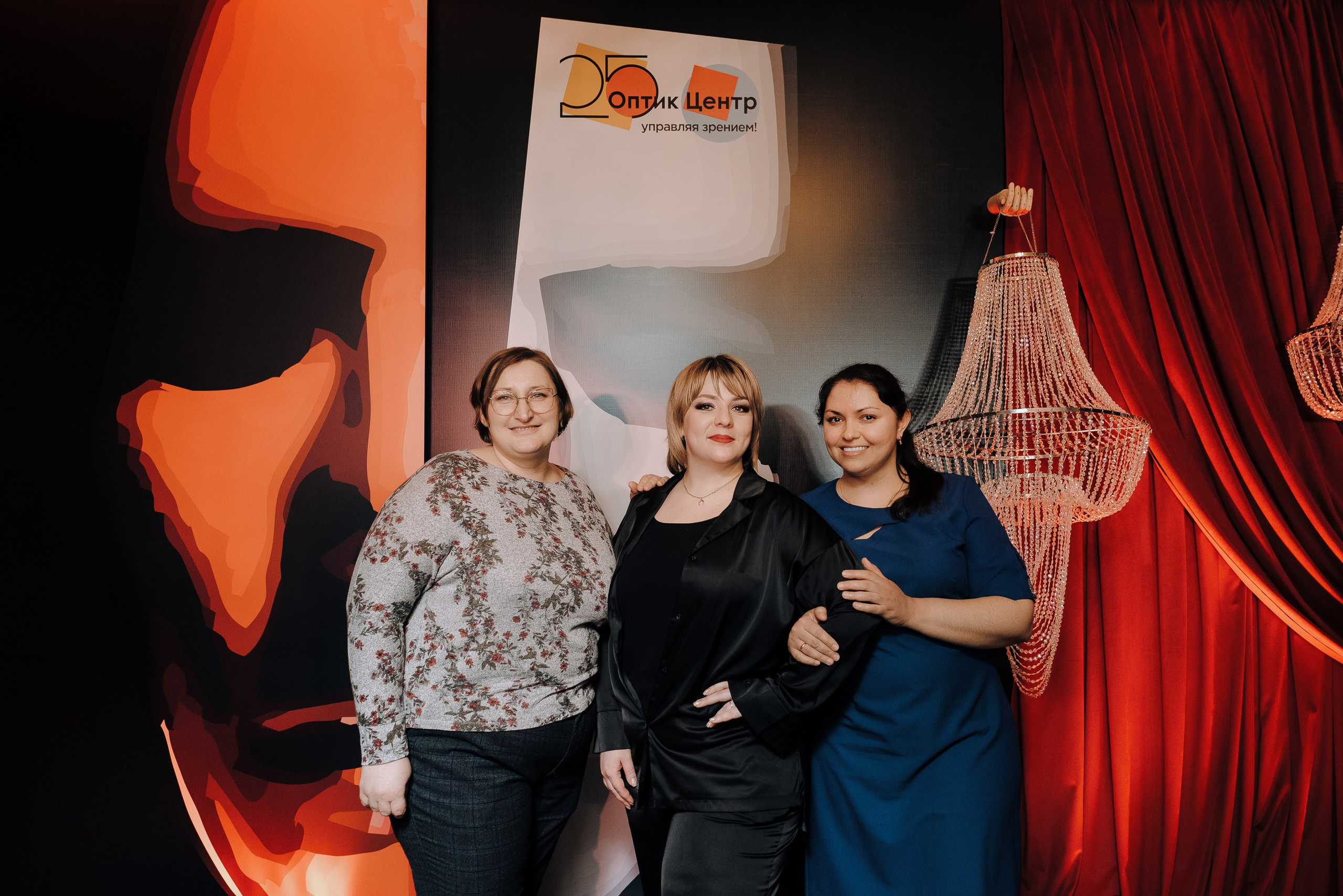 СПЕКТАКЛЬ «ВОЛШЕБНЫЕ ОЧКИ» ОПТИК-ЦЕНТР. Репортажный фотограф Зуев Роман г. Челябинск