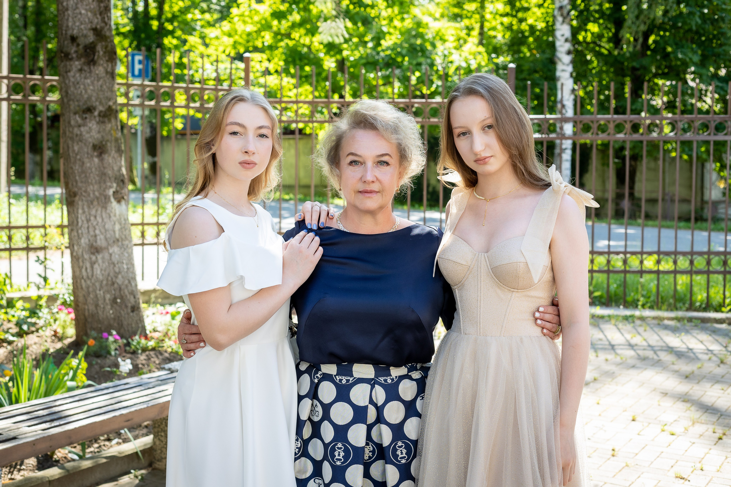 Вручение аттестата 2025. Выпускные альбомы Майкоп, Краснодар Елена Золотарева