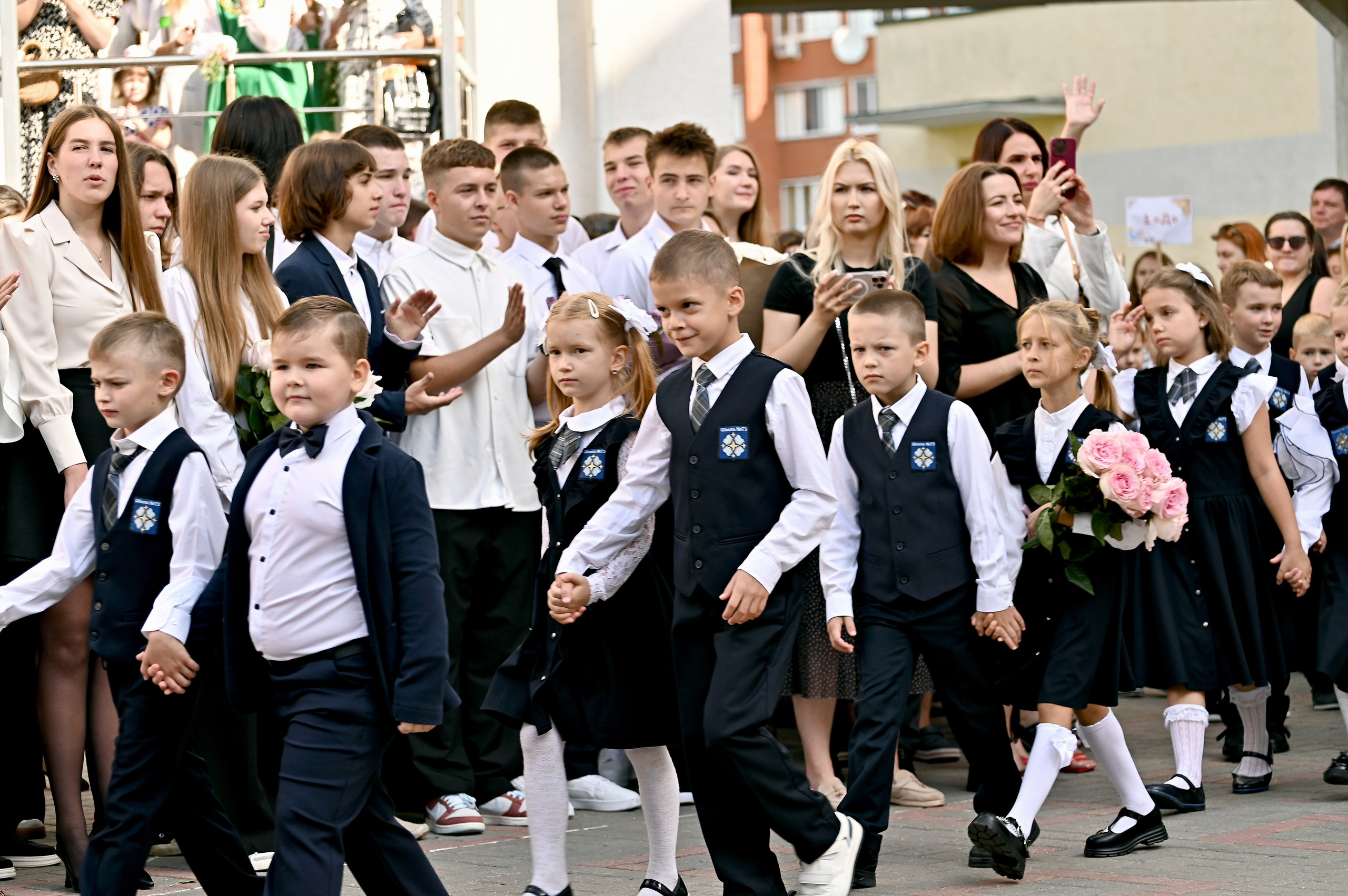 Первоклассник. ФОТОГРАФ ВАШИХ МЕРОПРИЯТИЙ РЯЗАНЬ СЕРГЕЙ КЛЮЕВ Концертная фотография близка к репортажу и портретной съемке
