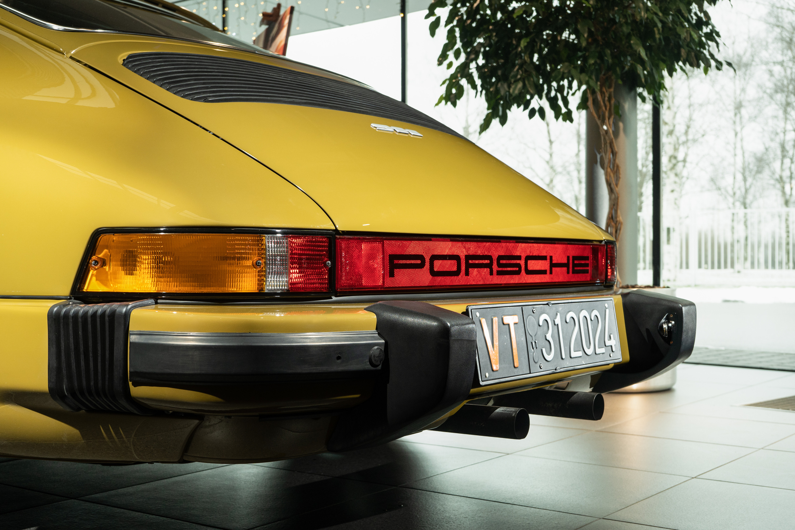 Porsche 911 Super Carrera Classic 930