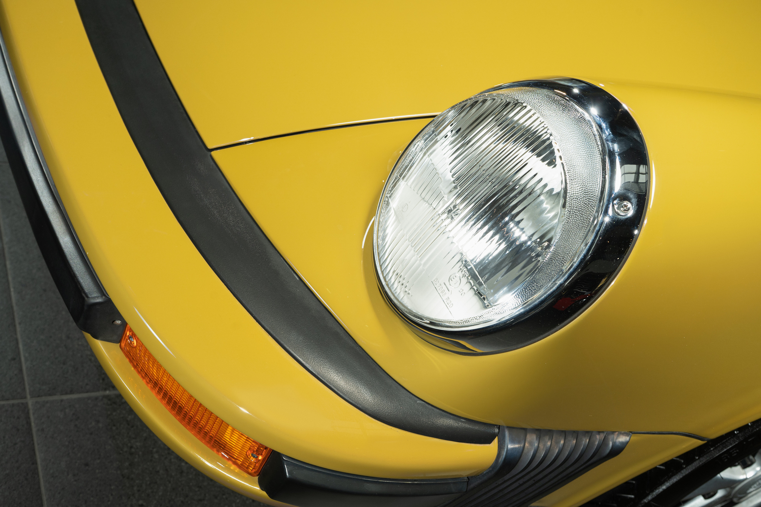 Porsche 911 Super Carrera Classic 930