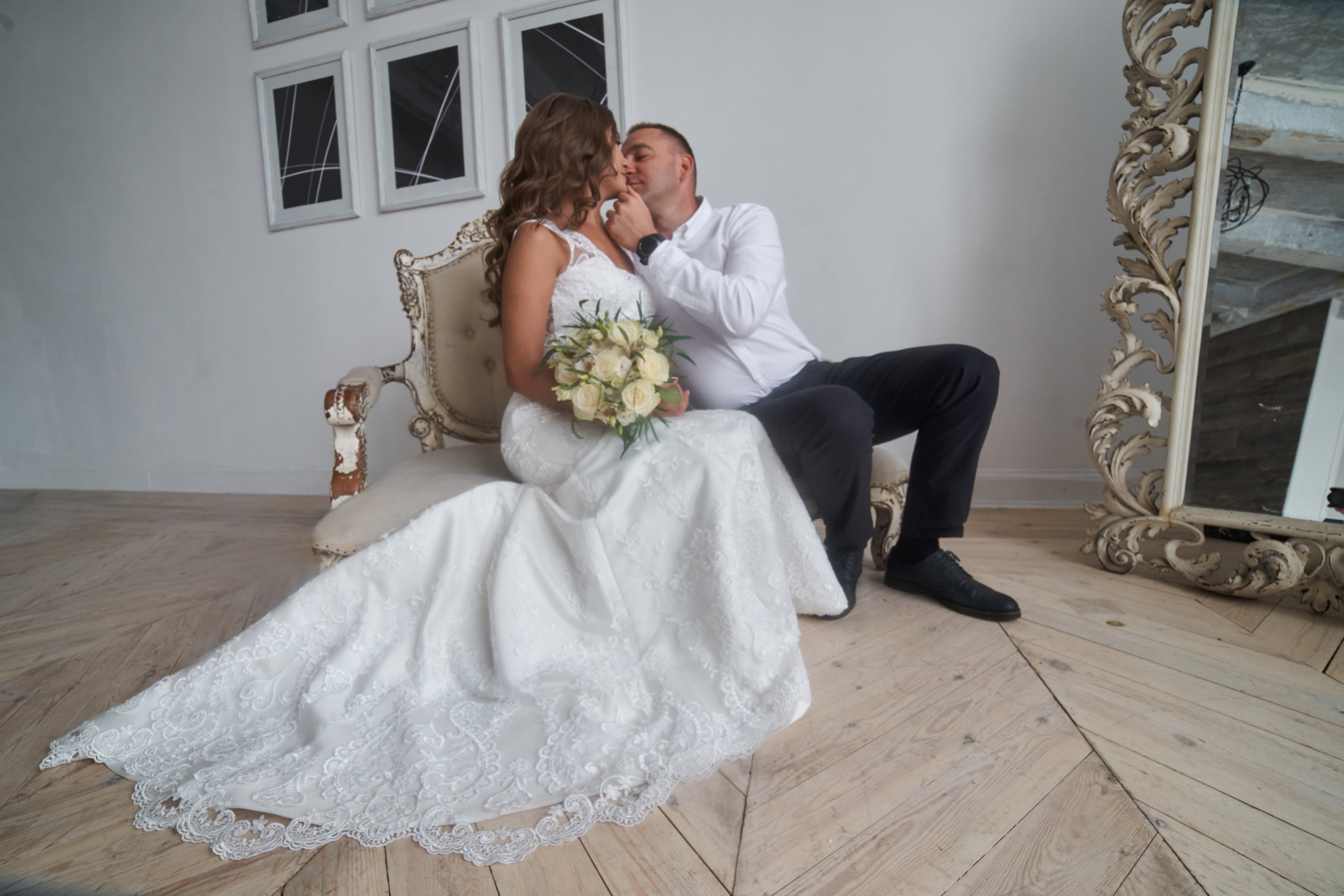 Victoria & Constantine