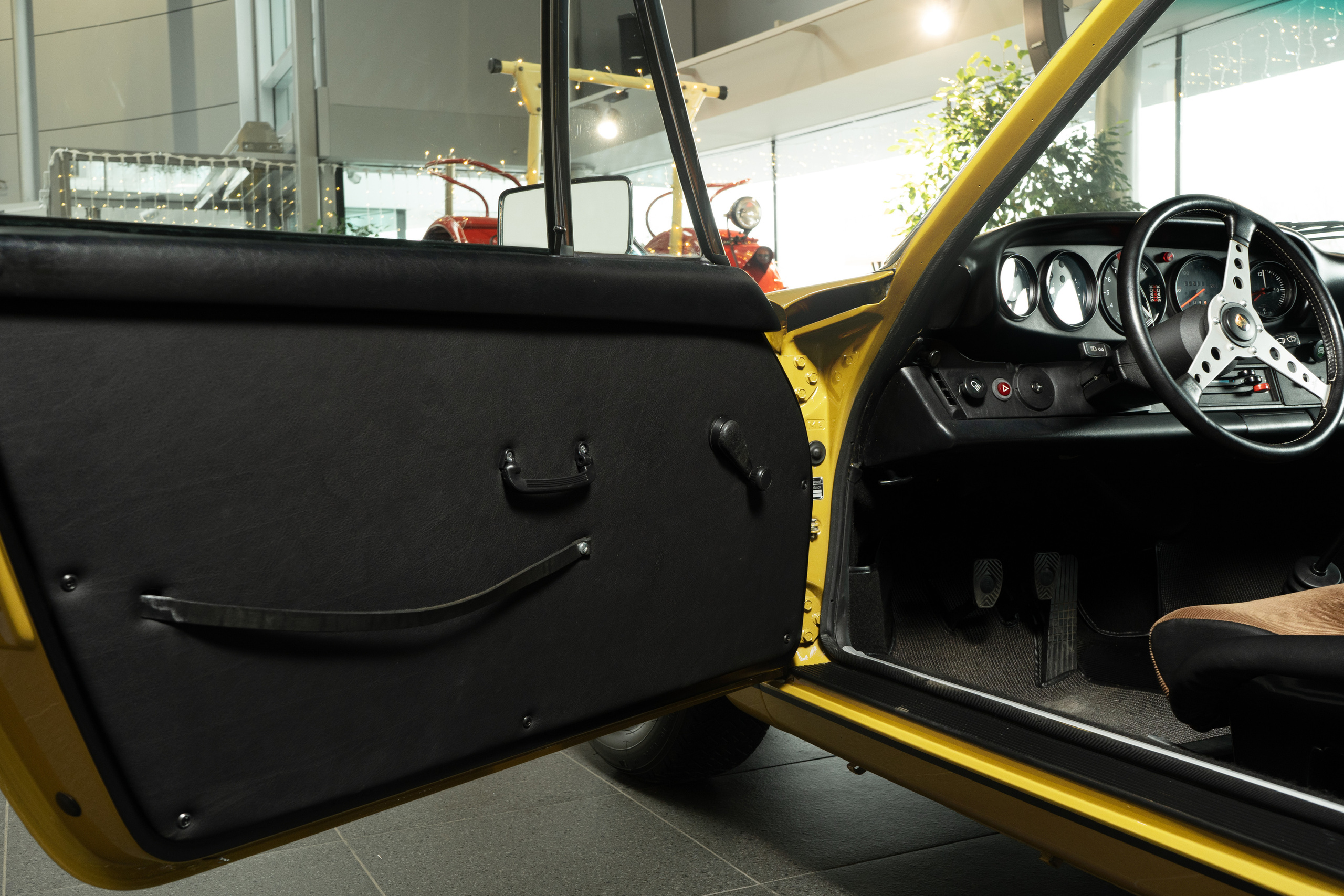 Porsche 911 Super Carrera Classic 930