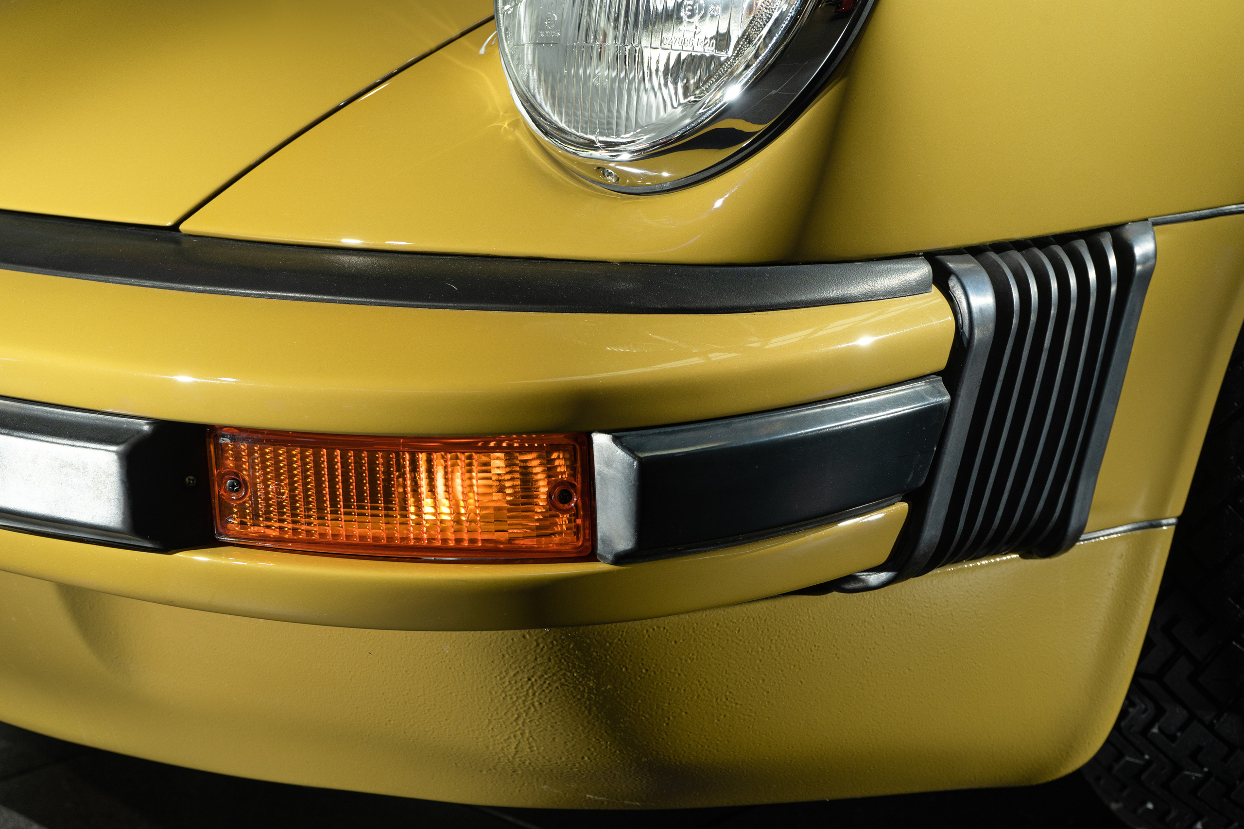 Porsche 911 Super Carrera Classic 930