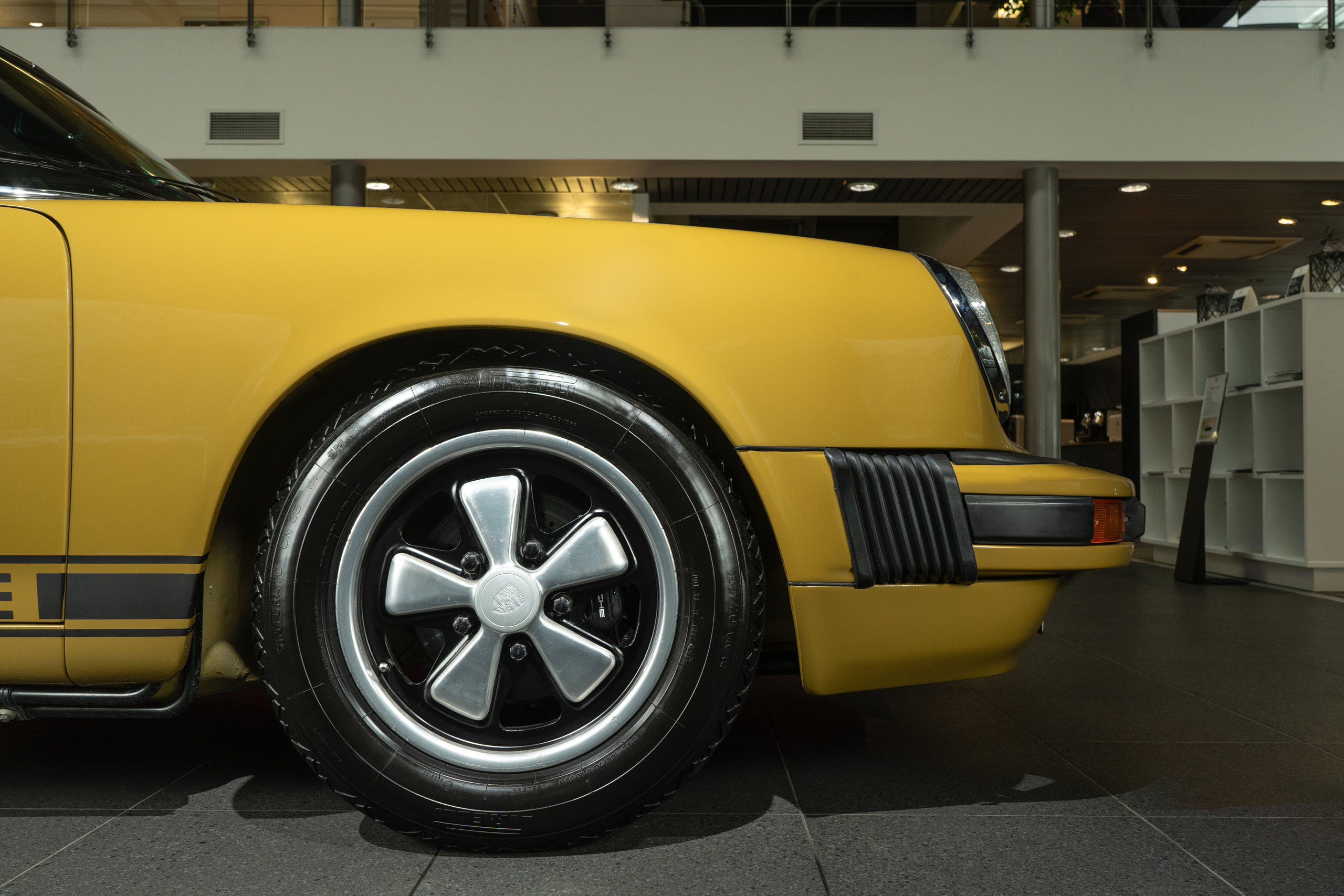 Porsche 911 Super Carrera Classic 930