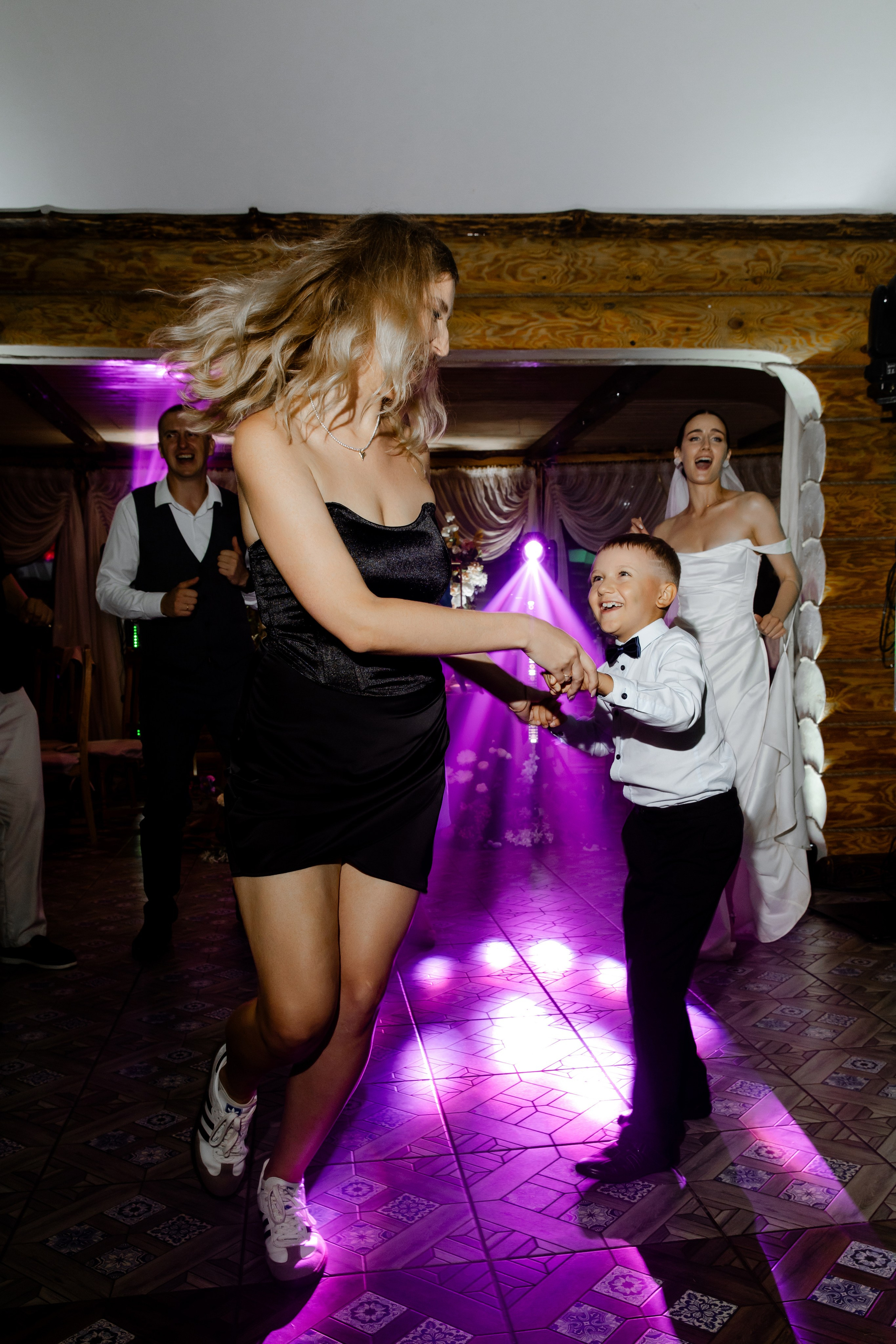 Антон и Наташа. Свадебный фотограф Анна Бабахина