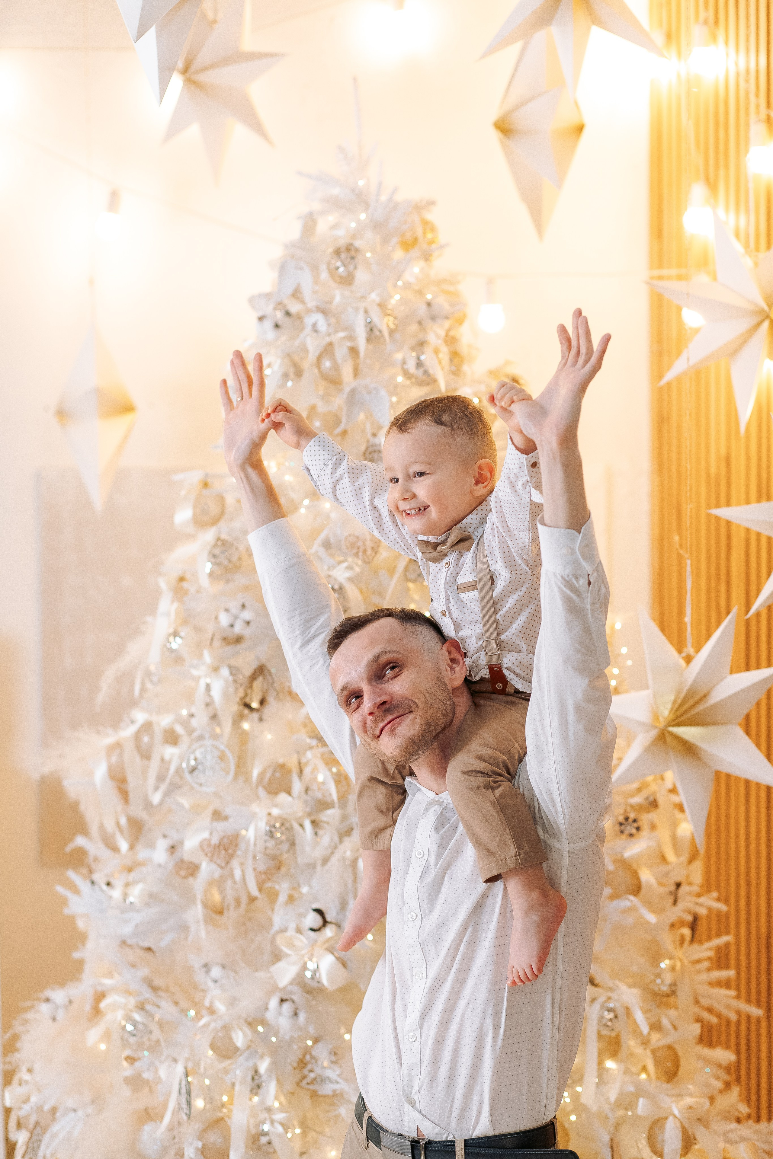 Семейная новогодняя фотосессия 2024-2025 в фотостудии. Фотограф в Санкт-Петербурге, Анна Скворцова