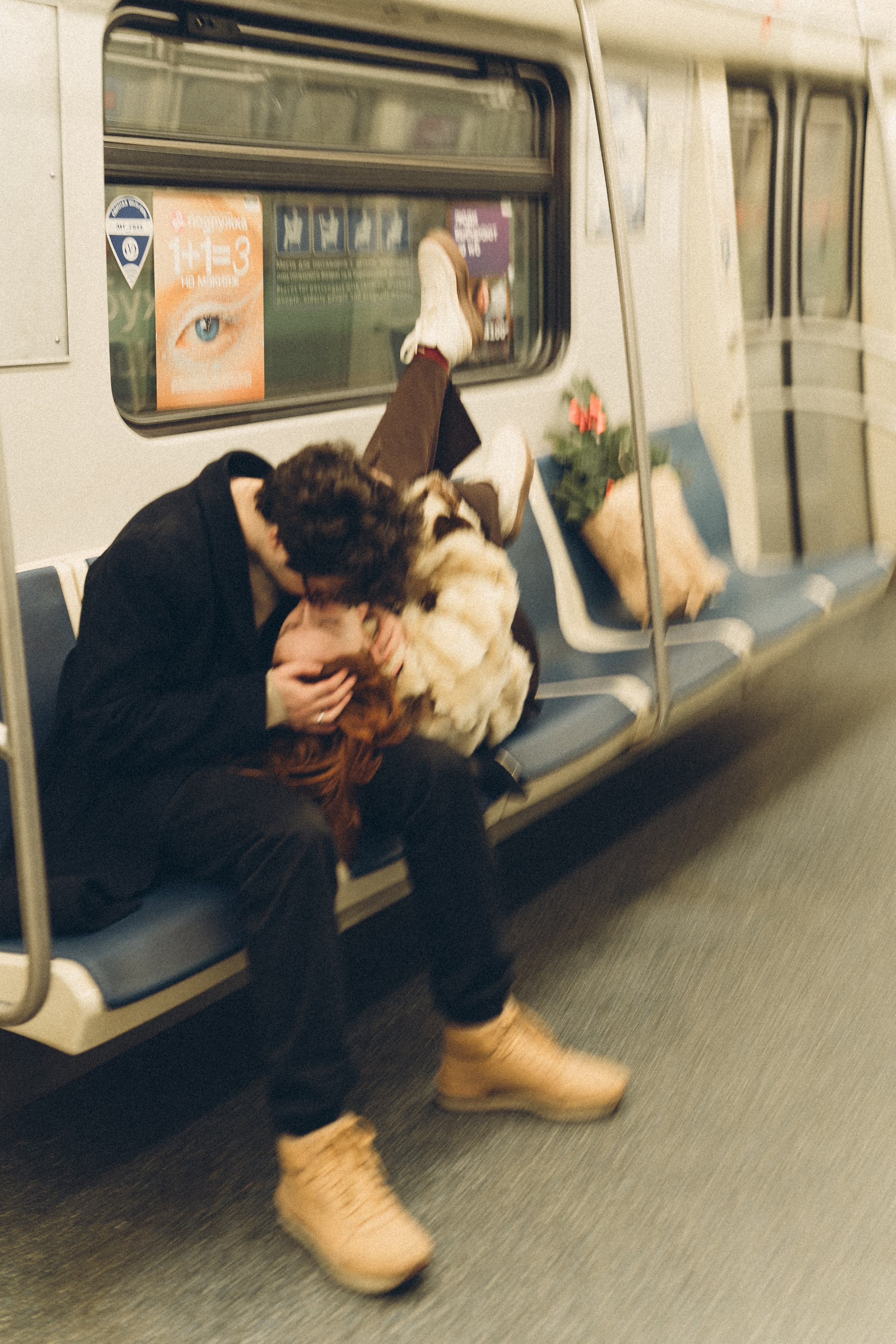 НОВОГОДНЯЯ ФОТОСЕСИИЯ ПАРЫ В МЕТРО ЛЮБОВЬ. Профессиональный фотограф, Санкт-Петербург — Виктория Богомолова