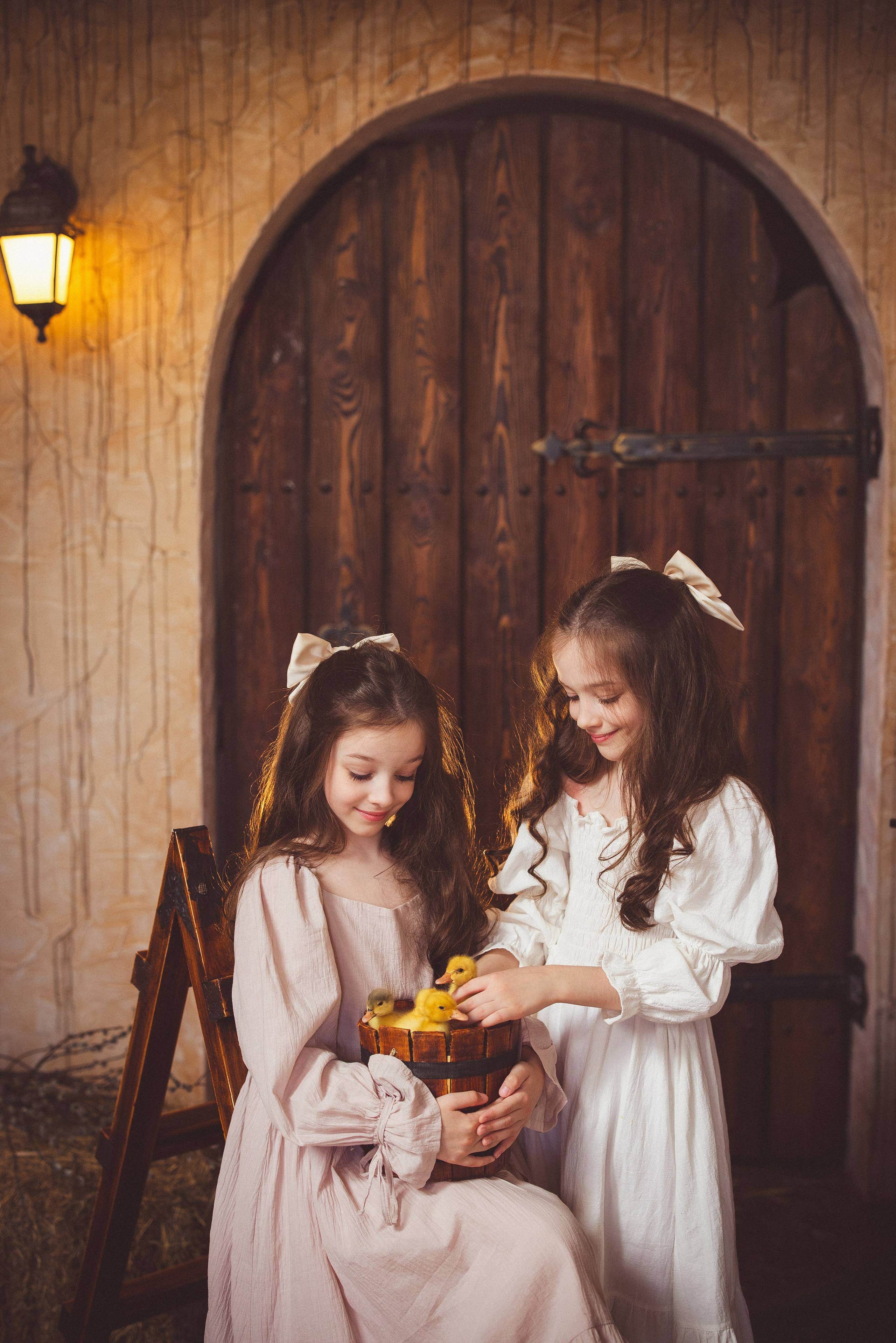 Пасхальный фотопроект с козочкой и утятами, в фотостудии «Эль» 2024 г. Семейный и детский фотограф в Краснодаре Анна Трашкова