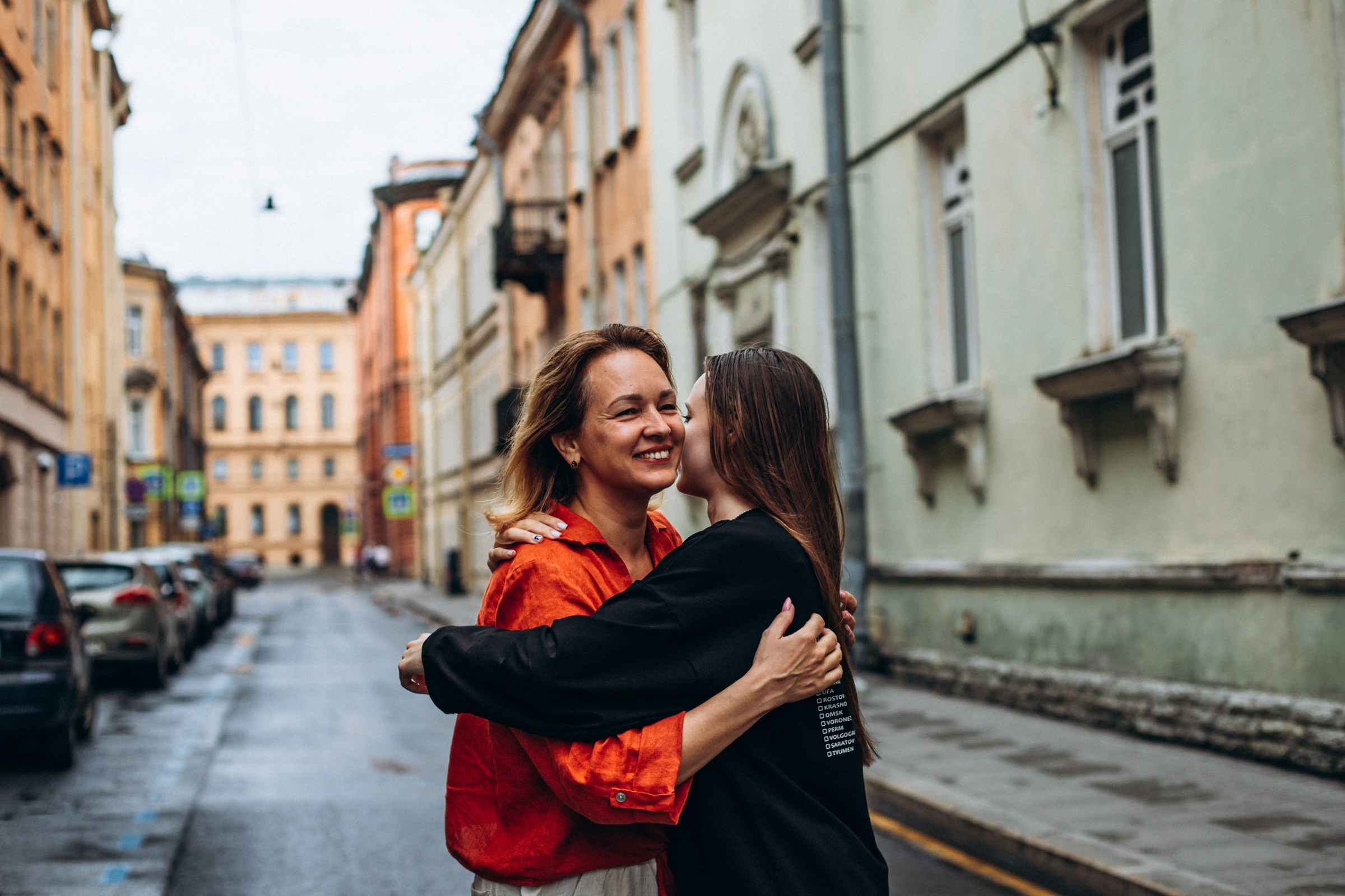 Наталья и Дарья в июле. Фотопрогулка в Петербурге. Индивидуальный и семейный фотограф в Санкт-Петербурге
