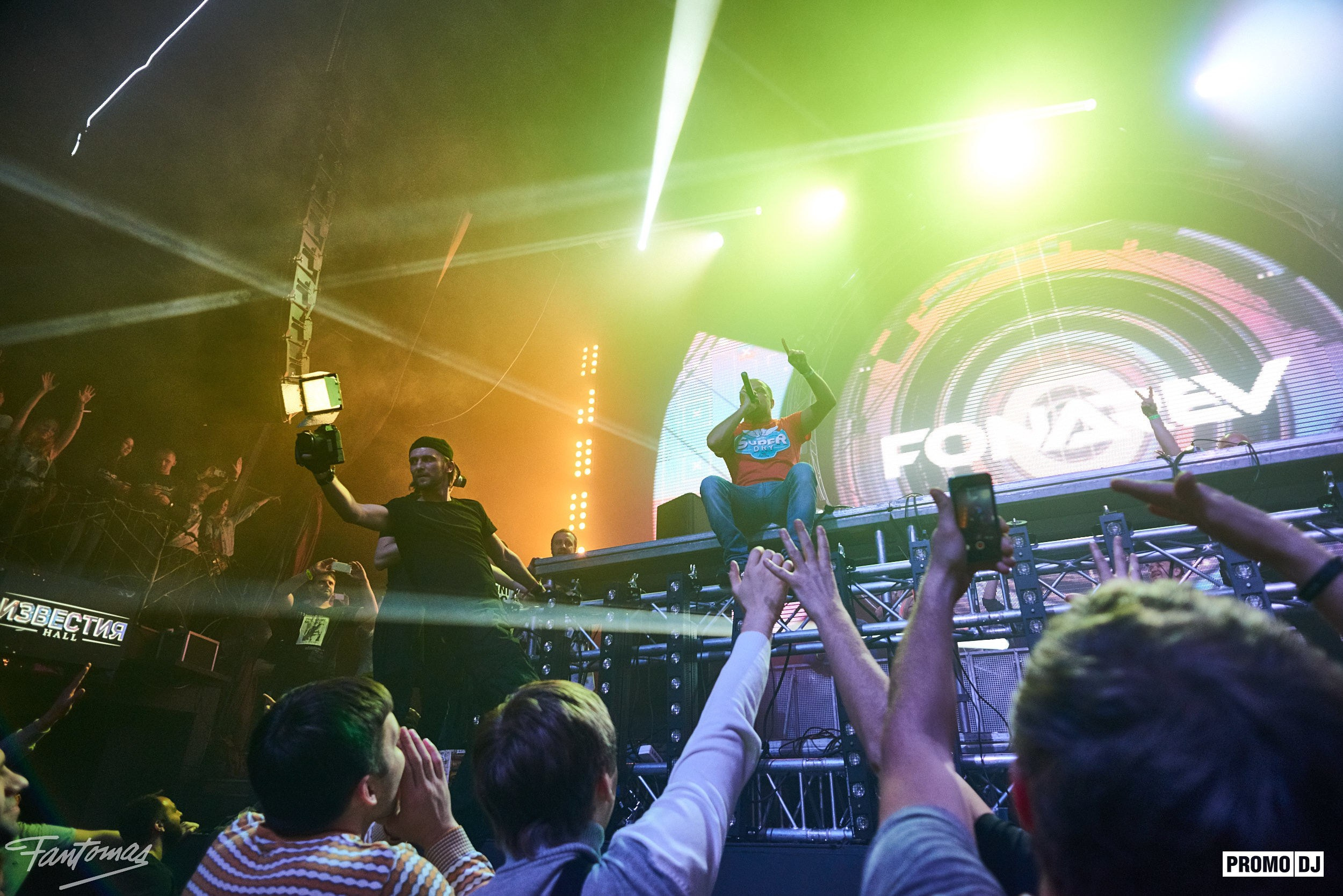 КОНТАКТЫ. Профессиональный фотограф и видеооператор Гладышев Даниил