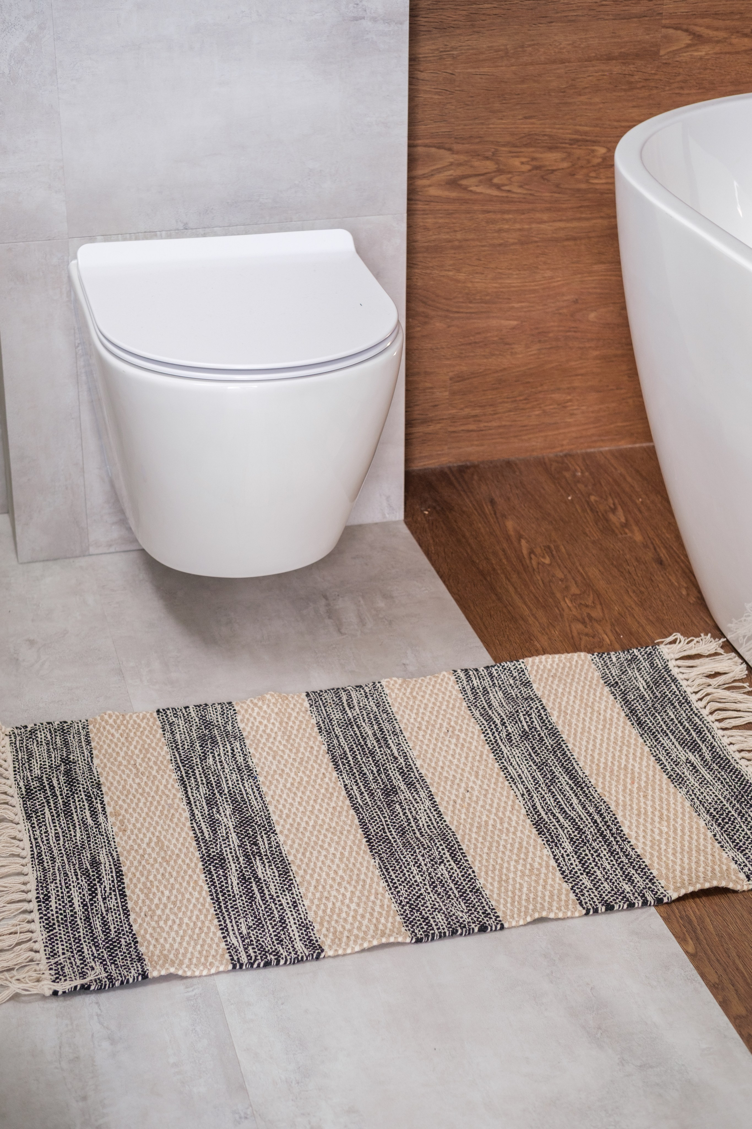 Съемка ковриков для ванны на маркетплейсы в Петербурге. Фотосессия для маркетплейсов