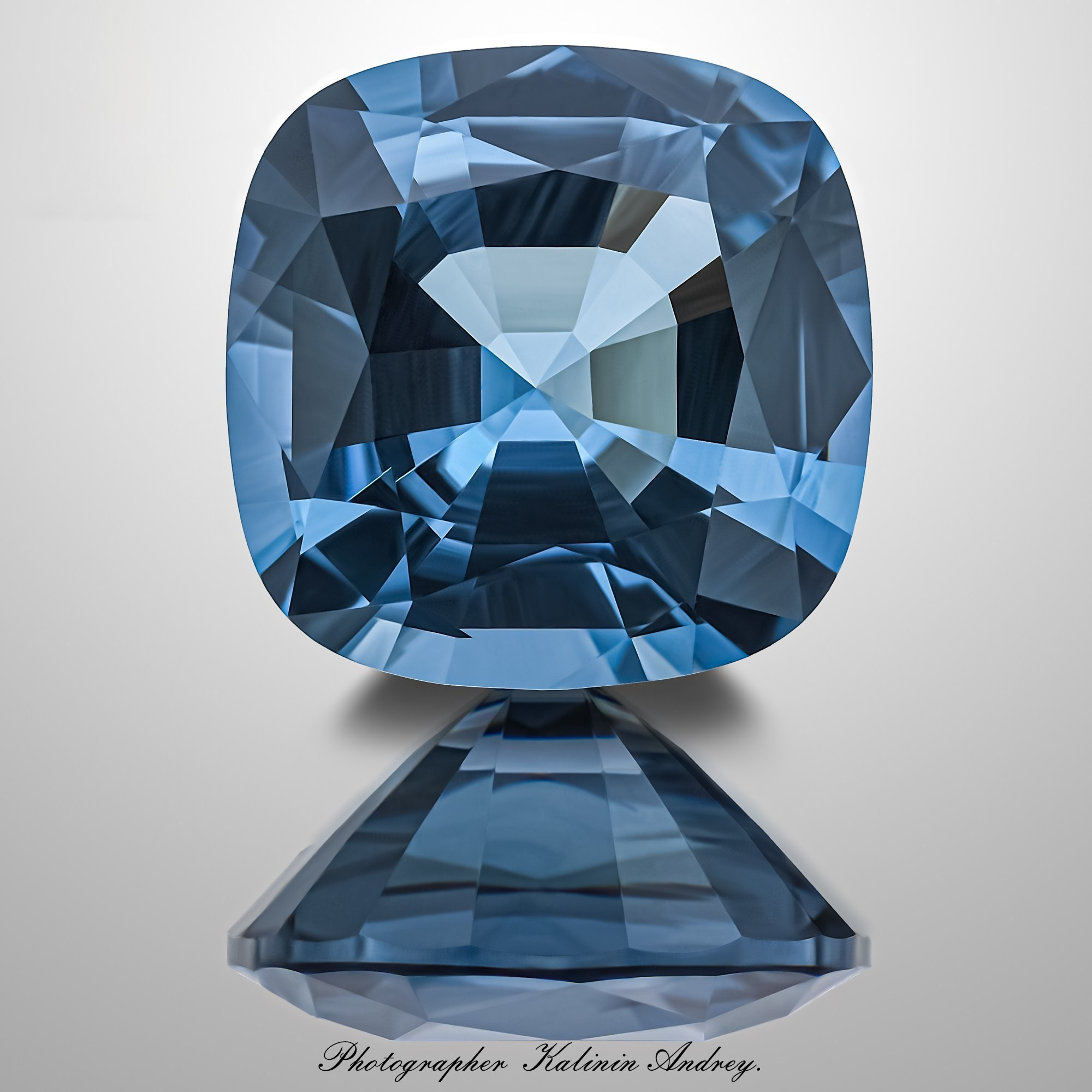 Фотографии в большом разрешении драгоценных камней на продажу купить тел +79 660 031 307. Высококачественная профессиональная рекламная фотосъёмка ювелирных украшений, драгоценных камней в Москве. Обучение, консультация