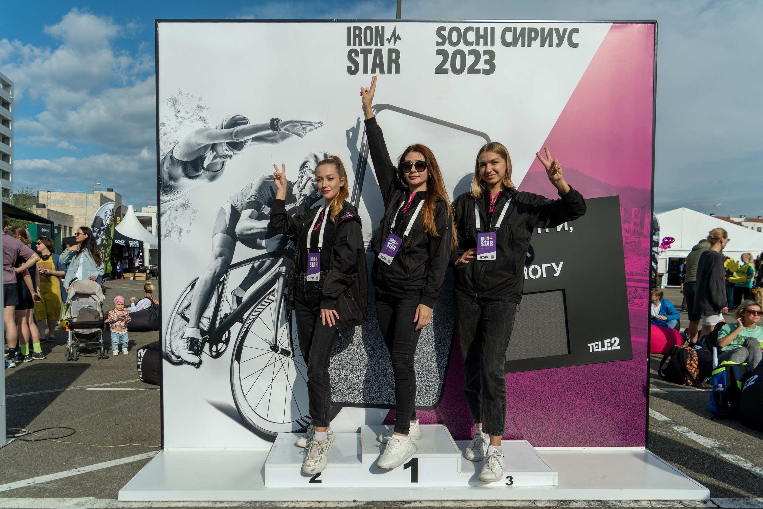 Фотоотчет партнерской интеграции для компании TELE2 на фестивале Ironstar. Репортажный фотограф в Красной Поляне и Сочи Павлюченко Екатерина