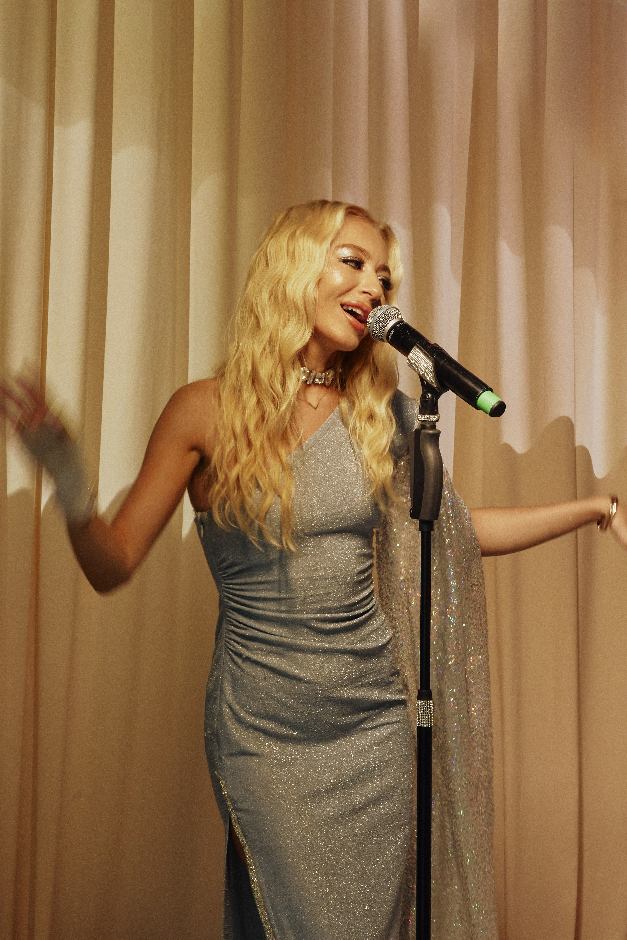 REFLECTIONS: A TRAIL OF FEELINGS. Дмитрий Мазуркевич: Профессиональный Репортажный Фотограф