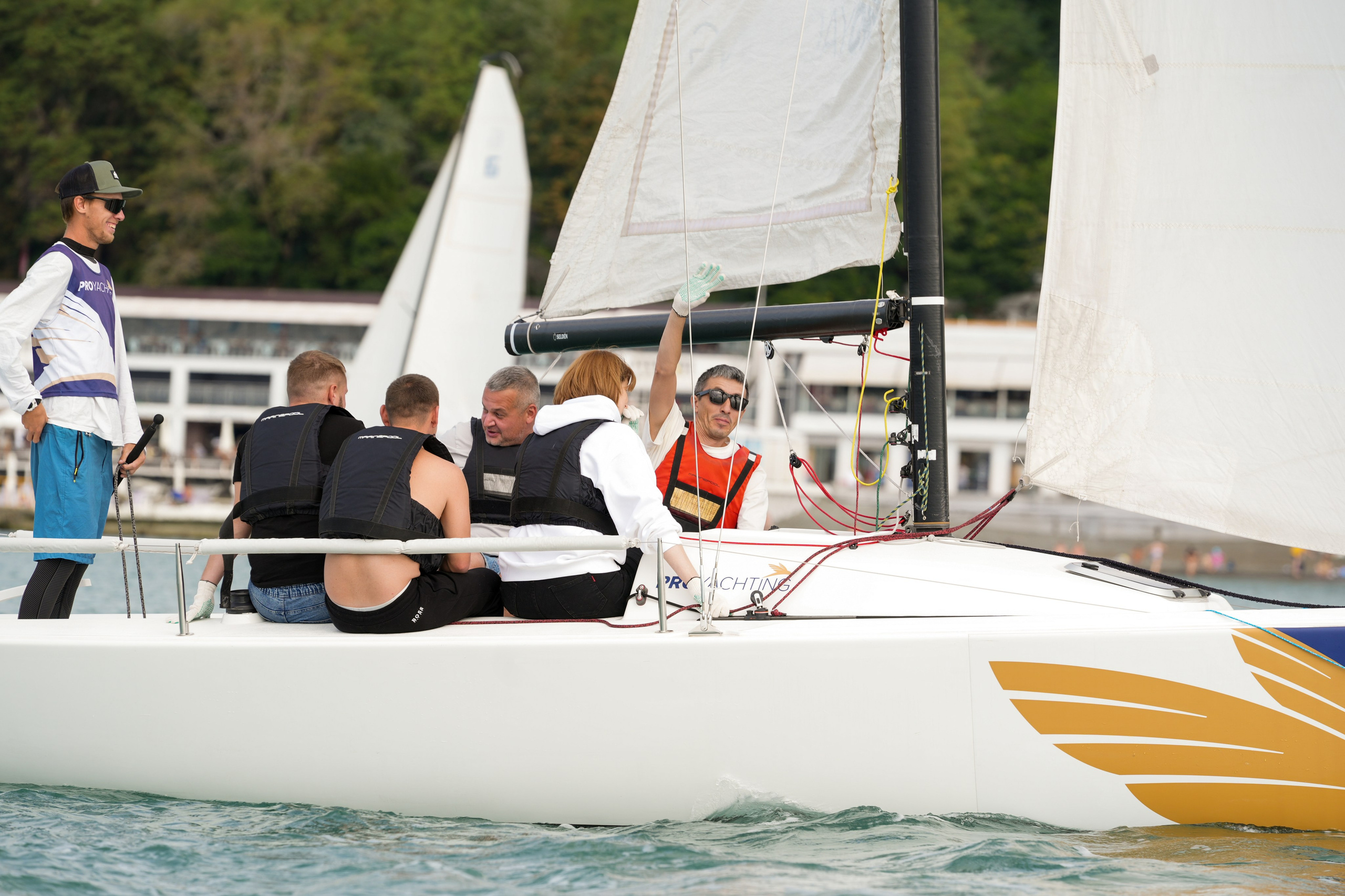 Яхтенная регата для компании Агрегатка. Репортажный фотограф в Красной Поляне и Сочи Павлюченко Екатерина