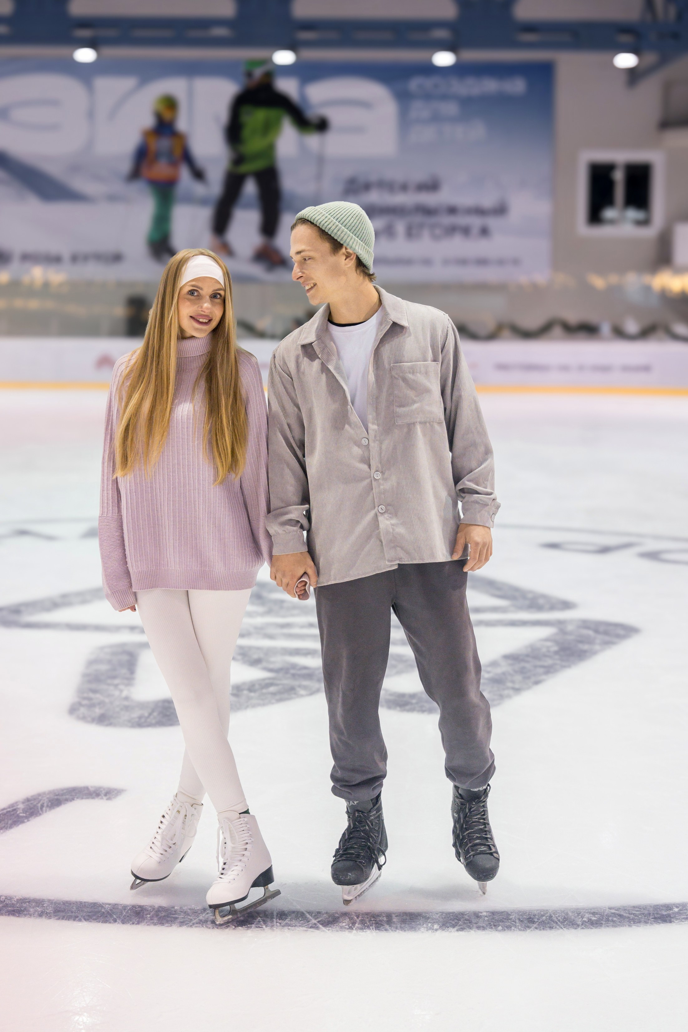 Контент съемка на катке для курорта Роза Хутор. Репортажный фотограф в Красной Поляне и Сочи Павлюченко Екатерина