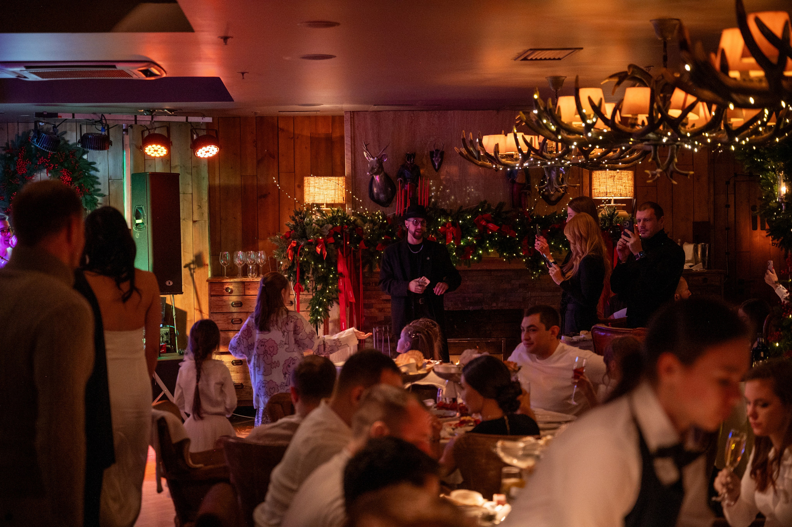 Новый год 2025 в ресторане Red Fox. Репортажный фотограф в Красной Поляне и Сочи Павлюченко Екатерина