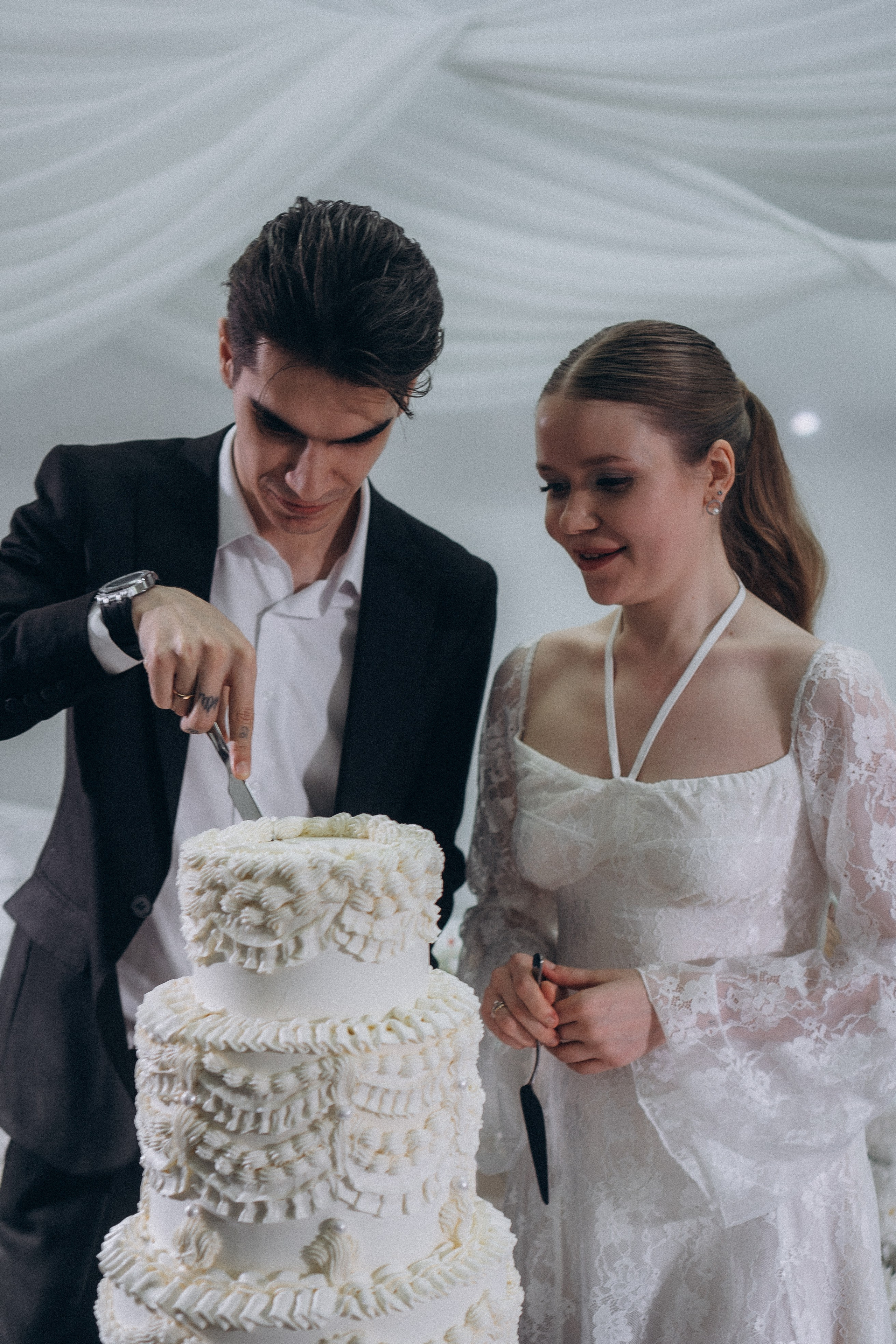 СВАДЕБНАЯ СЬЕМКА СБОРОВ В ОТЕЛЕ И ВЫЕЗД НА ЦЕРЕМОНИЮ (СНЯТО В СИБИРЕ В НИЖНЕВАРТОВСКЕ). Профессиональный фотограф, Санкт-Петербург — Виктория Богомолова