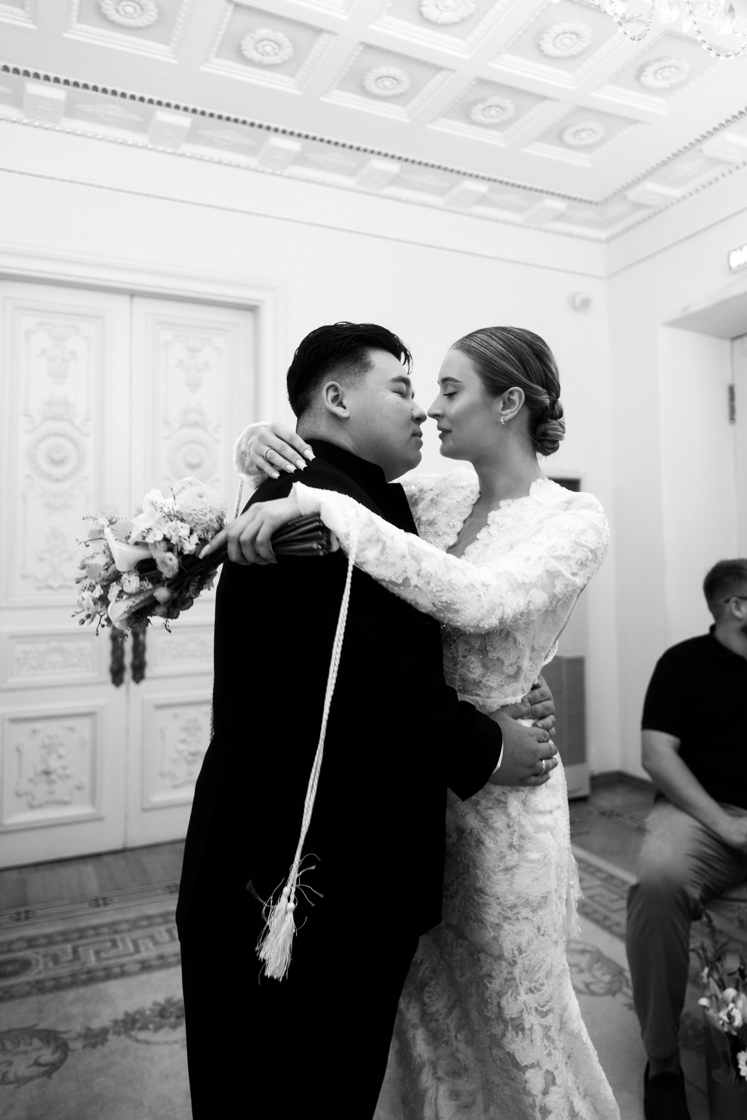 2.09.2026. Свадебный и парный фотограф Иван в Санкт-Петербурге | Профессиональная фотосъёмка