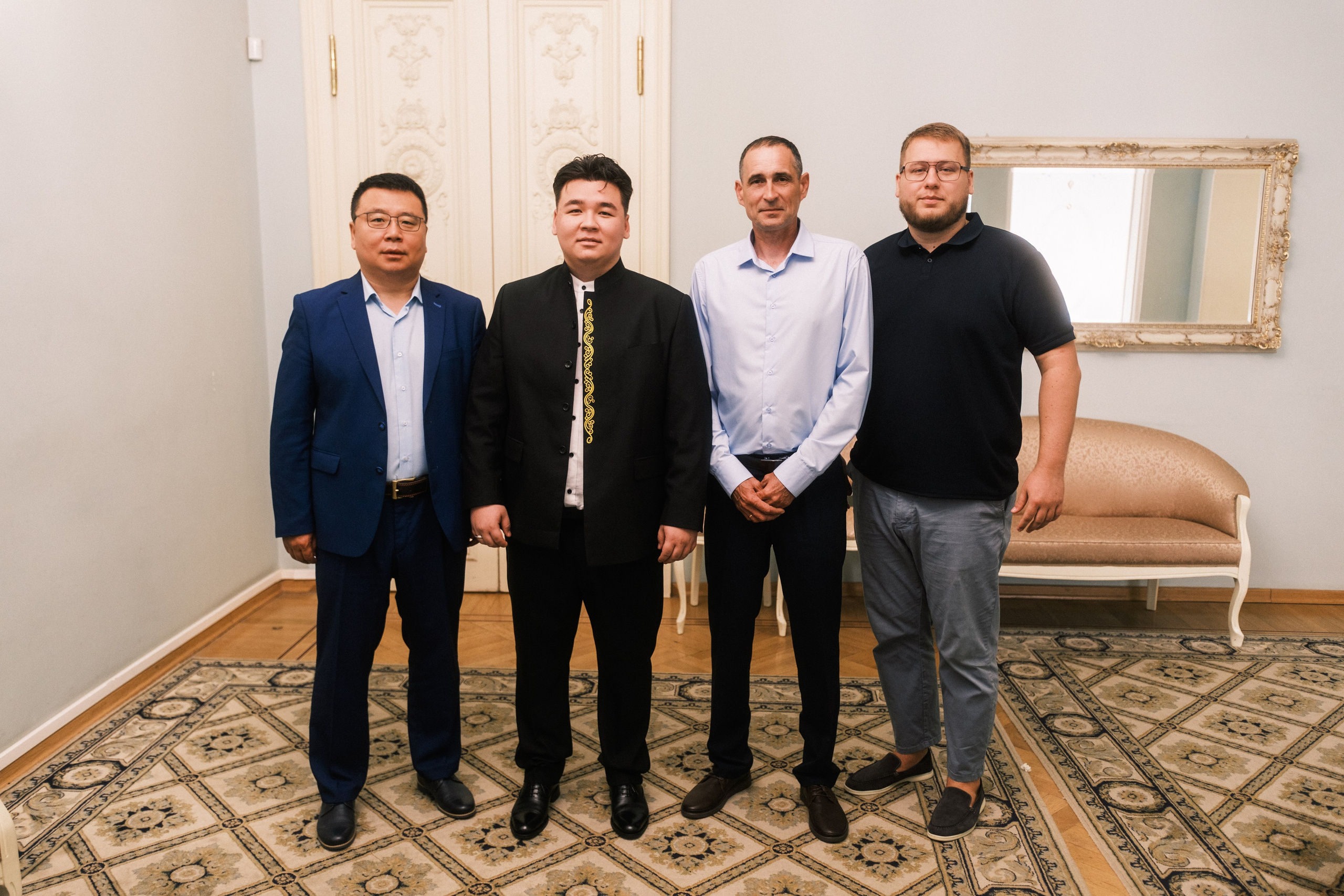2.09.2026. Свадебный и парный фотограф Иван в Санкт-Петербурге | Профессиональная фотосъёмка