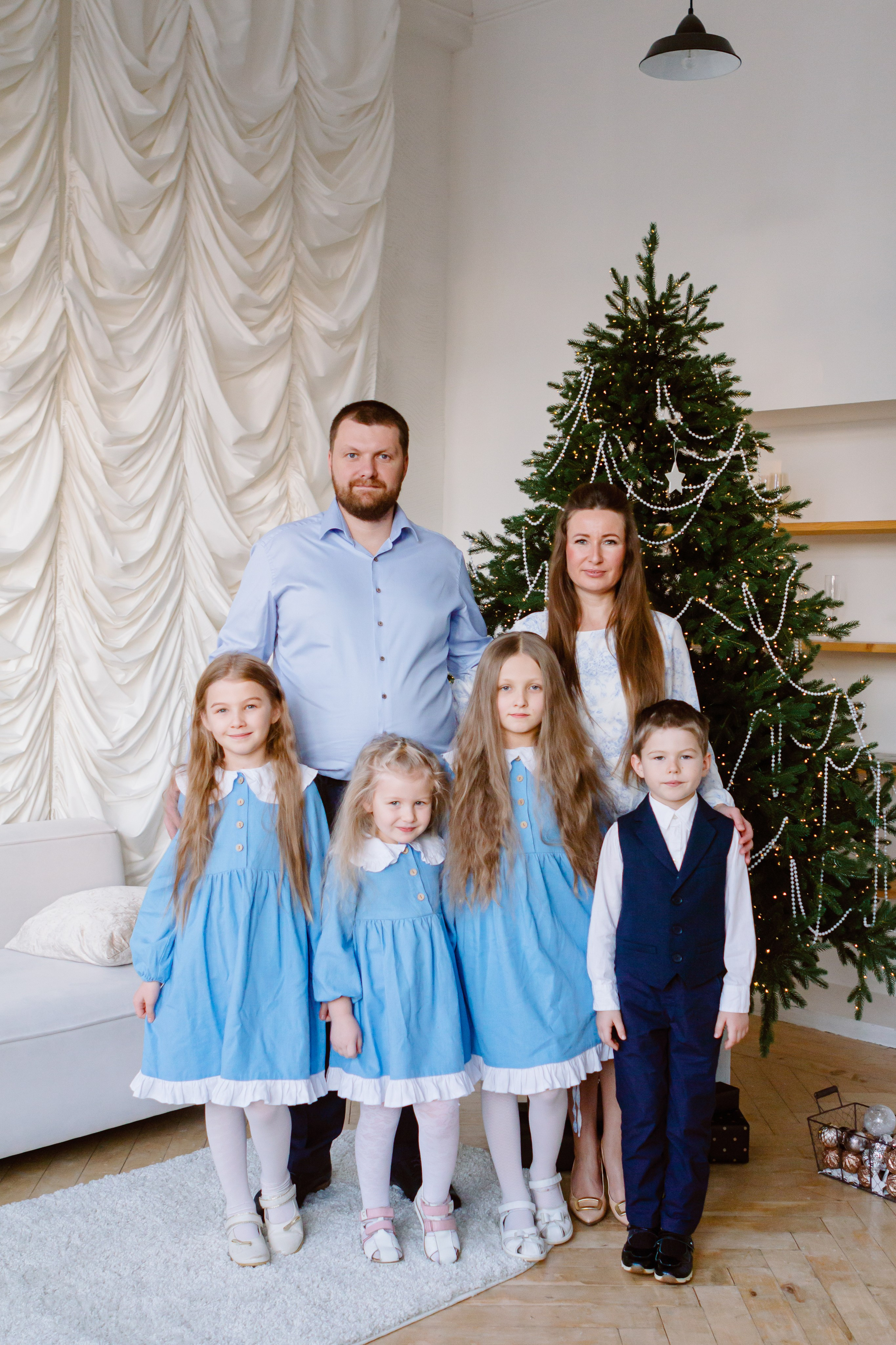 Семейная новогодняя фотосессия в Екатеринбурге. Фотограф в Екатеринбурге Пойгина Елена