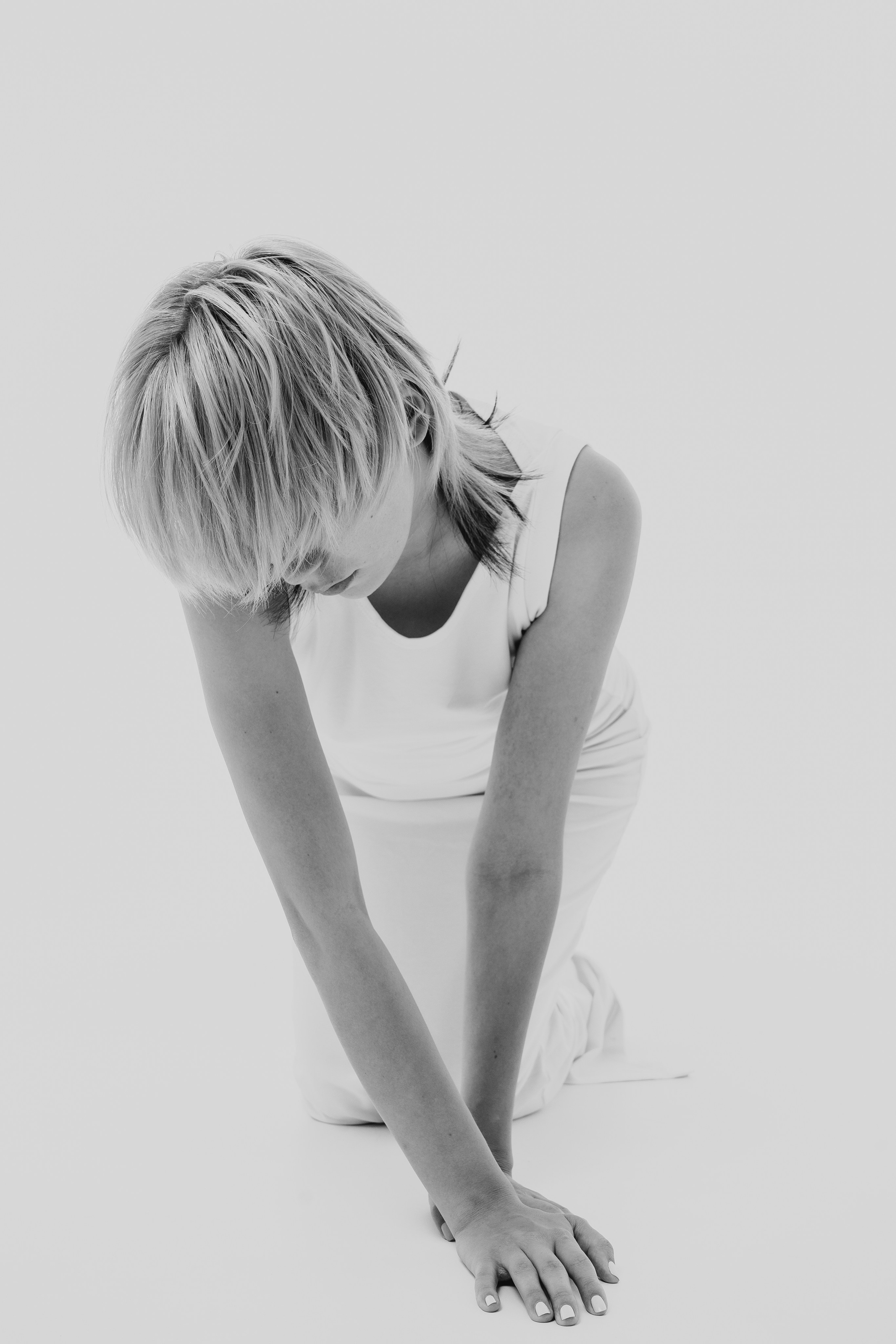 Фотосъёмка в студии девушки корейской внешности. Денис Марков — фотограф в Екатеринбурге