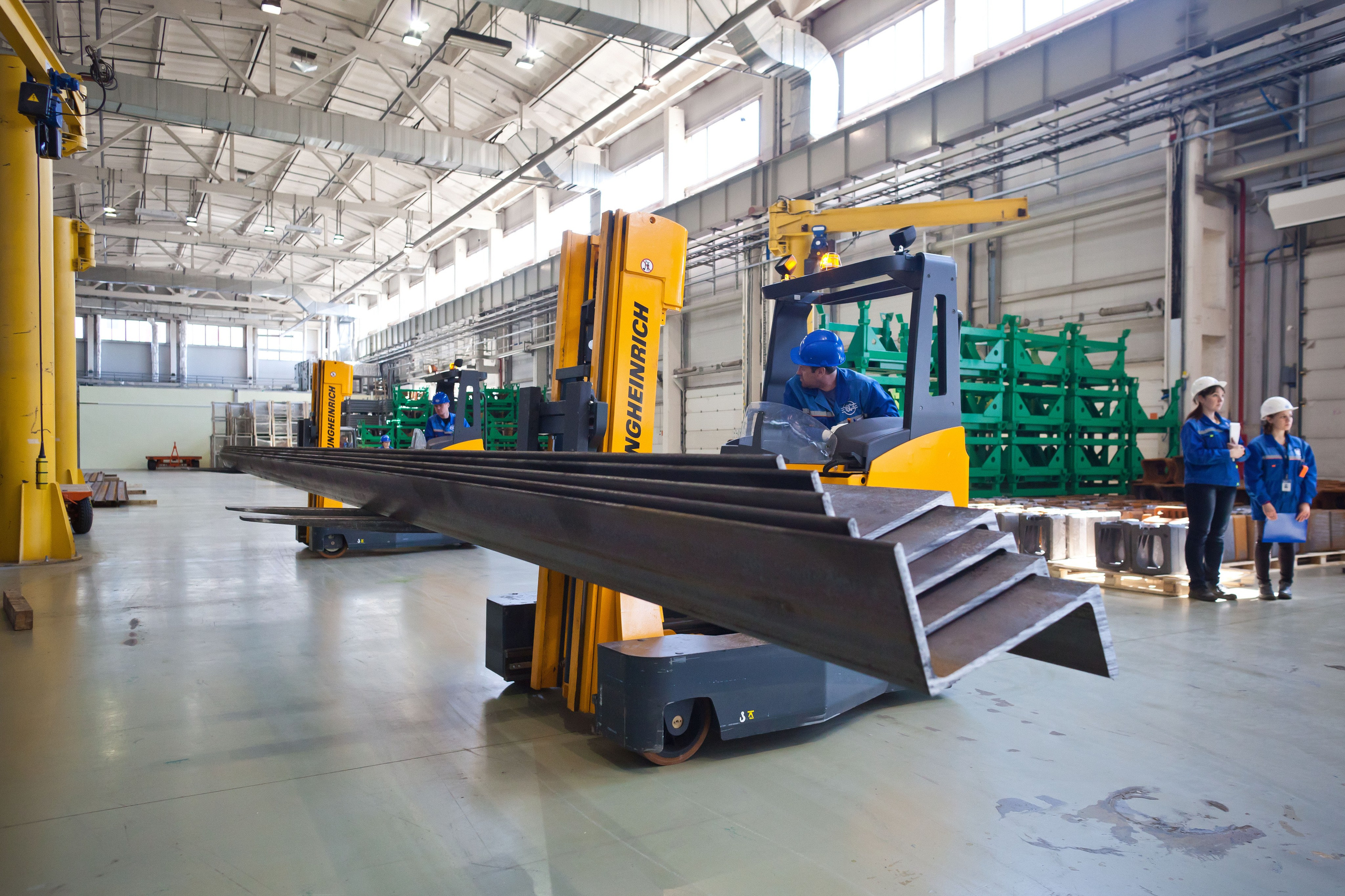 ТИХВИНСКИЙ ВАГОНОСТРОИТЕЛЬНЫЙ ЗАВОД. Рабочая сторона — бизнес портрет и репортаж в Санкт-Петербурге