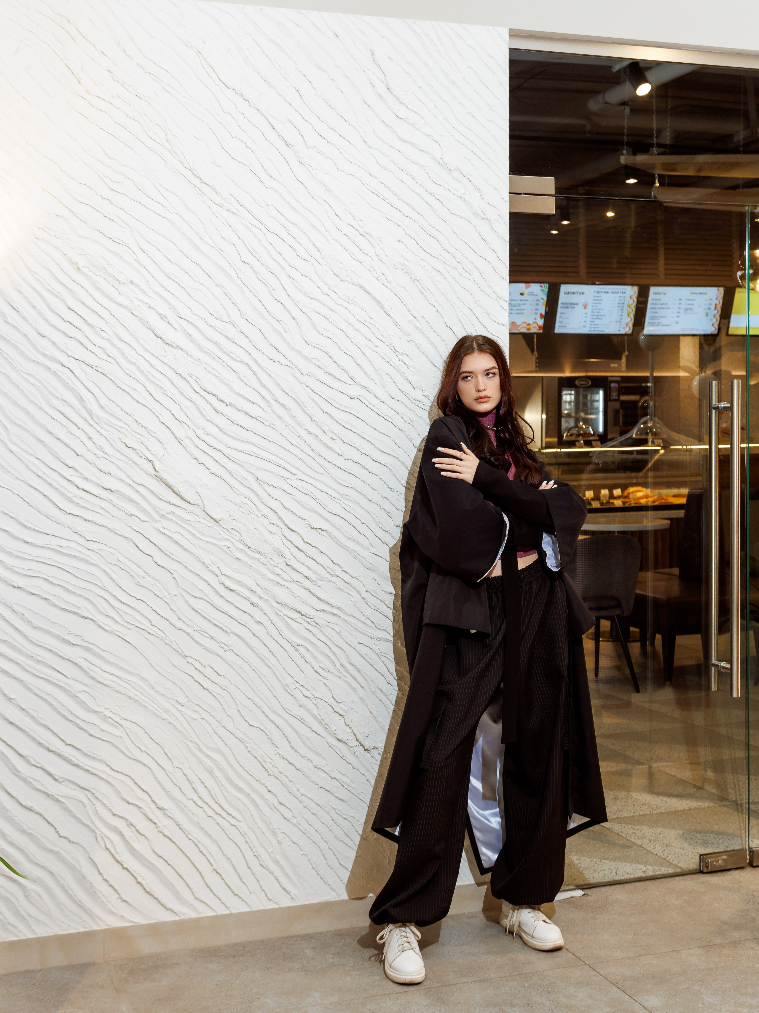 TONY CLOU. Съёмка в кофейне. Фотограф Виталий Хайлов, Екатеринбург