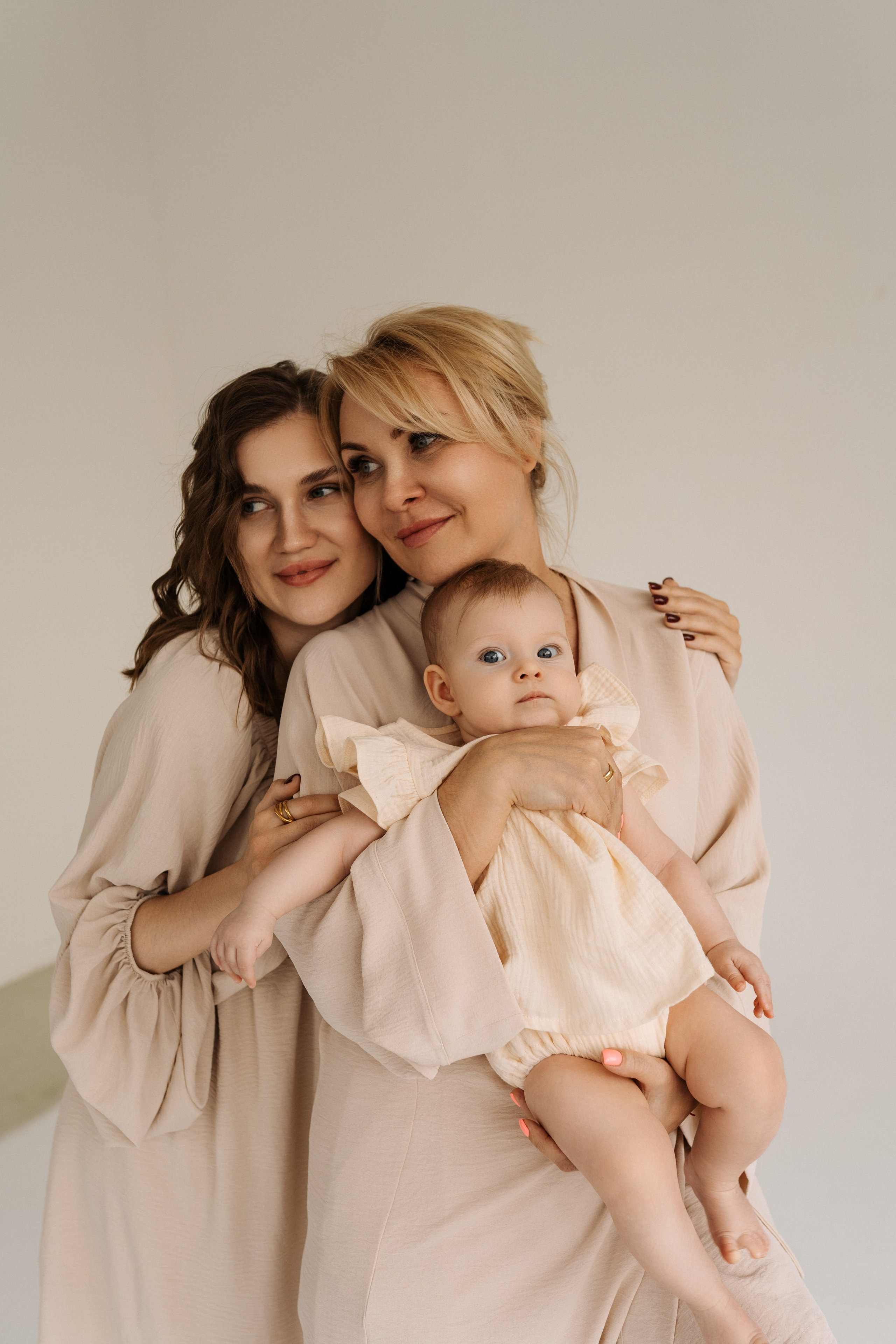 Семейная фотосессия в студии в Москве, семейный фотограф Анна Полушина. Свадебный фотограф в Москве Анна Полушина