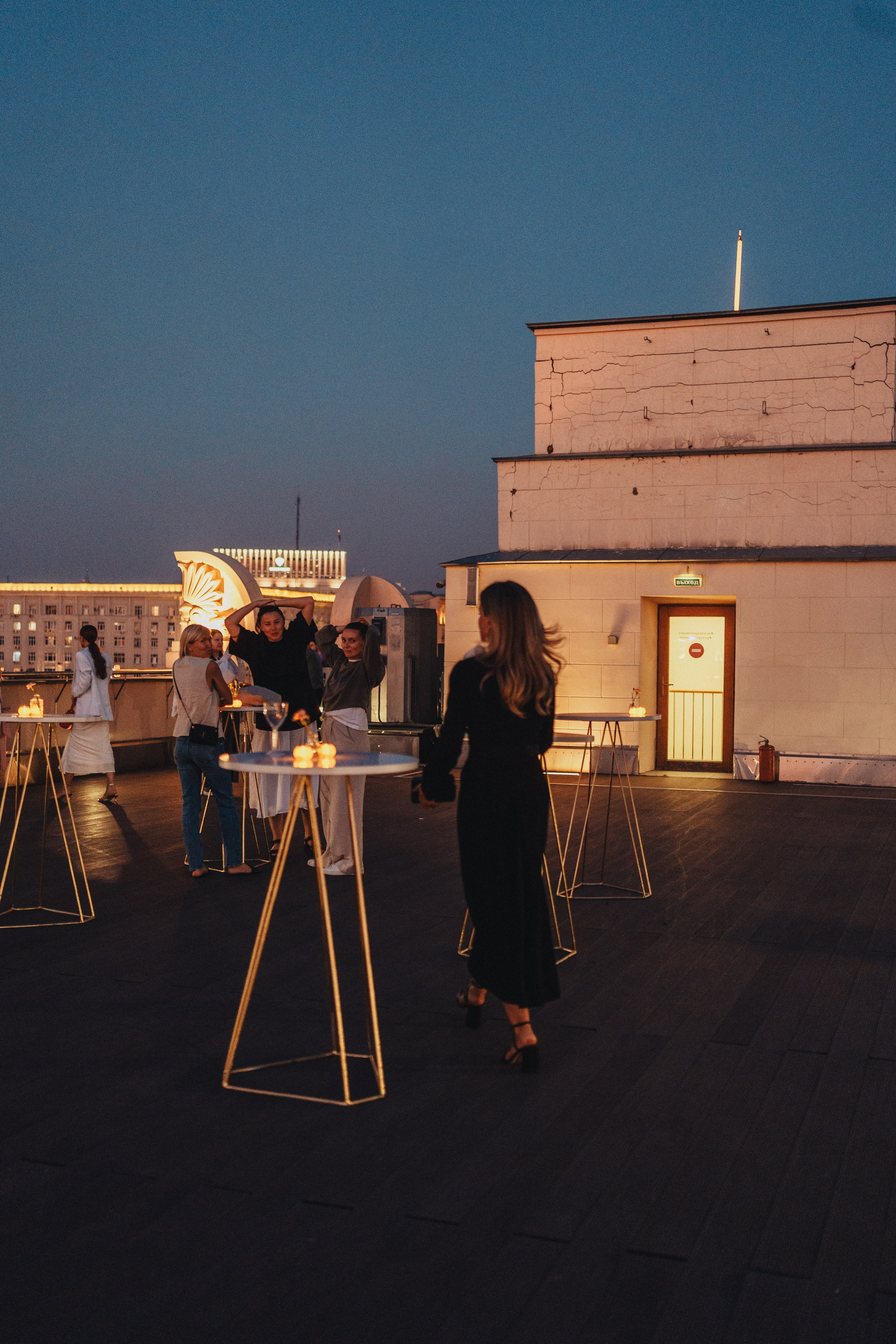 Выставка на крыше Парка Горького. Семейный и детский фотограф и видеограф в Москве, Серпухове и Тарусе Валерия Сорокина